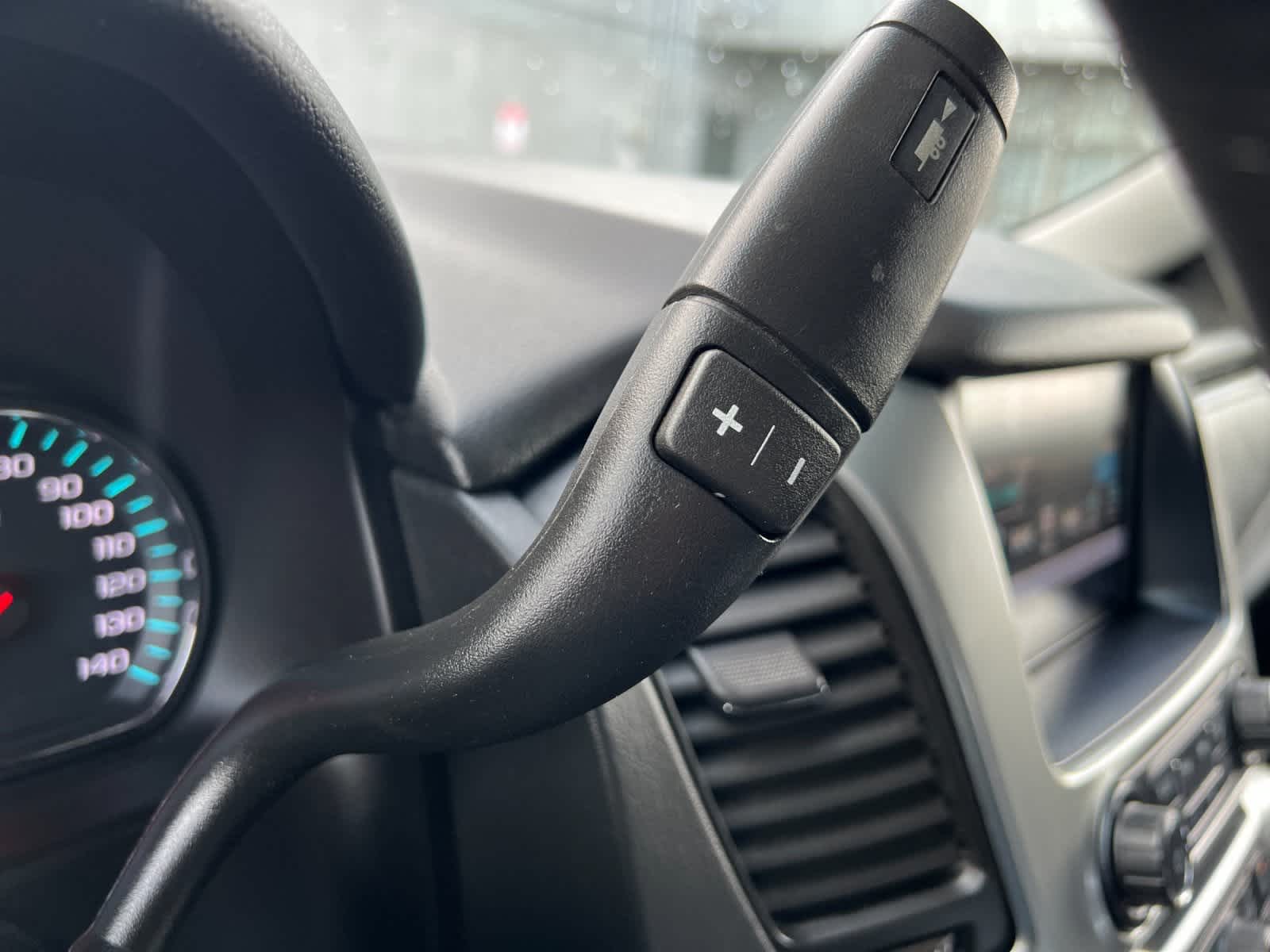 Thumbnail: 2017 Chevrolet Suburban - 23