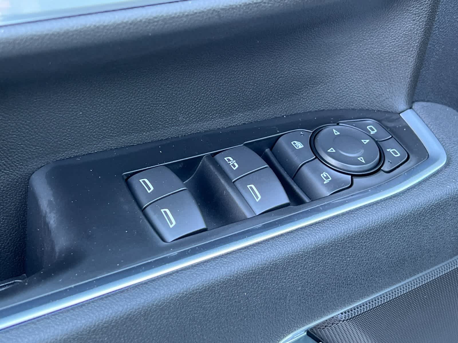 Thumbnail: 2026 Chevrolet Silverado 3500 - 13