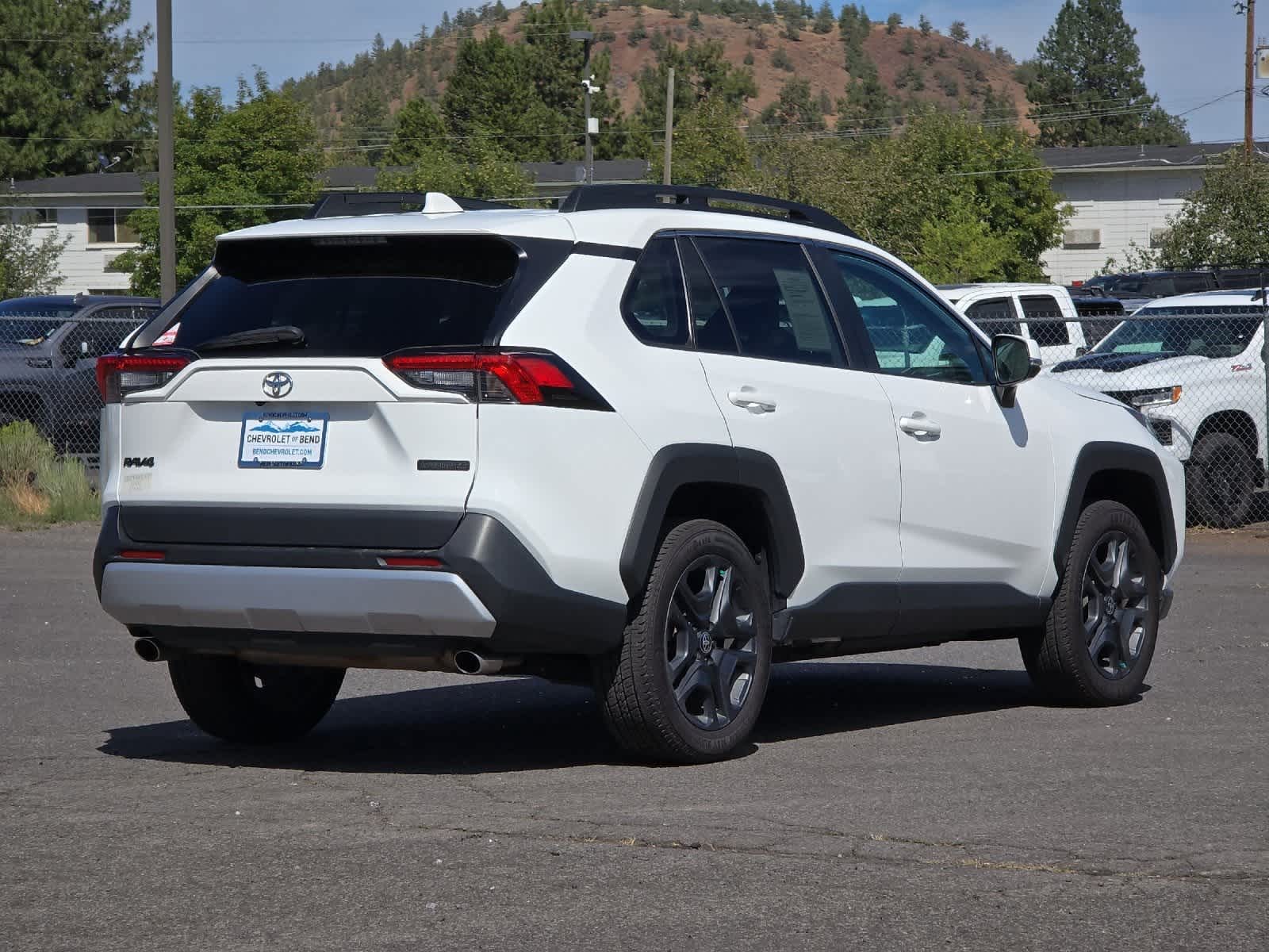 Thumbnail: 2022 Toyota RAV4 - 2