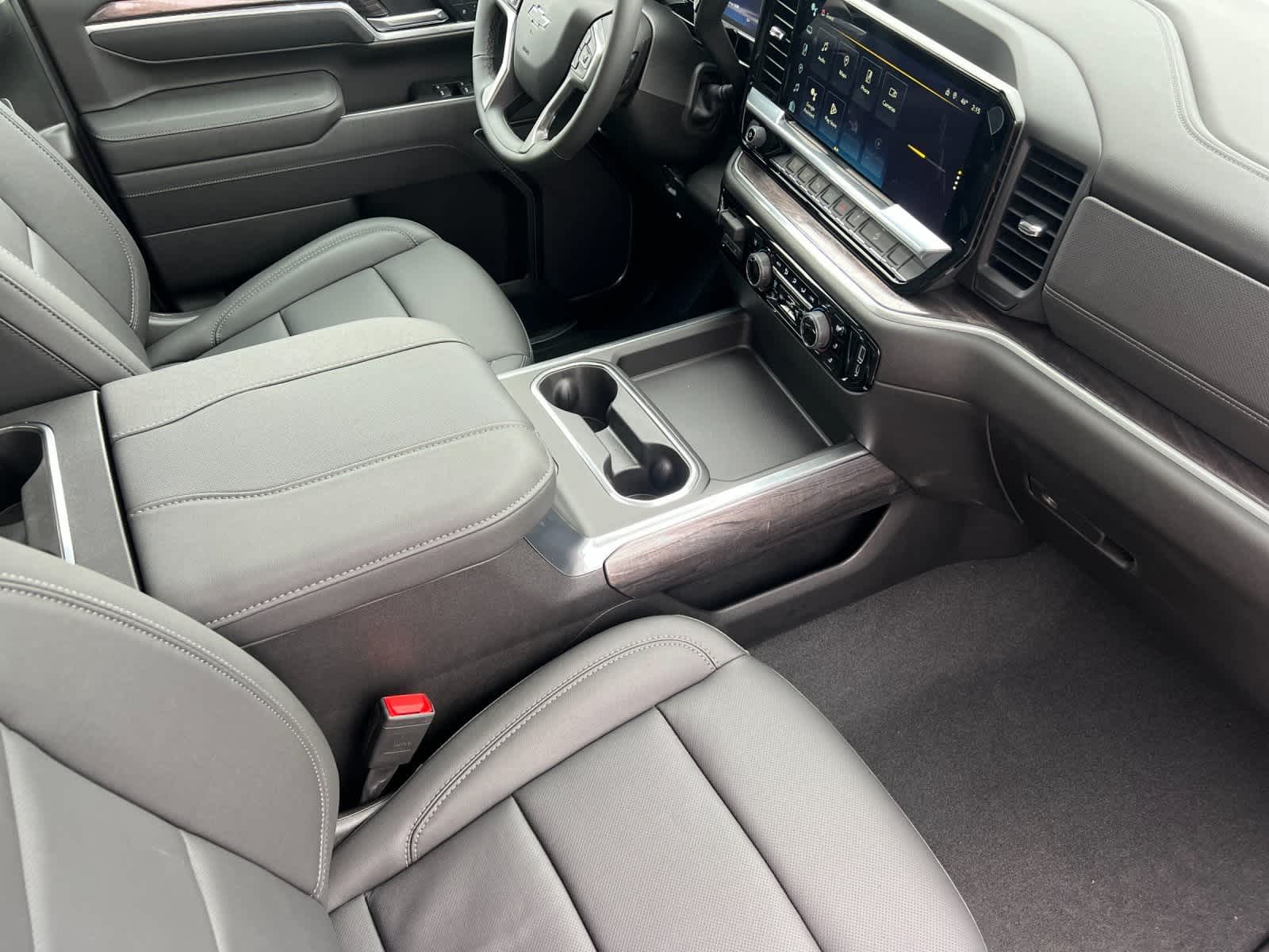 Thumbnail: 2026 Chevrolet Silverado 3500 - 15