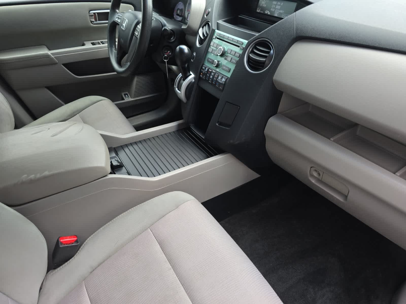 Thumbnail: 2010 Honda Pilot - 15