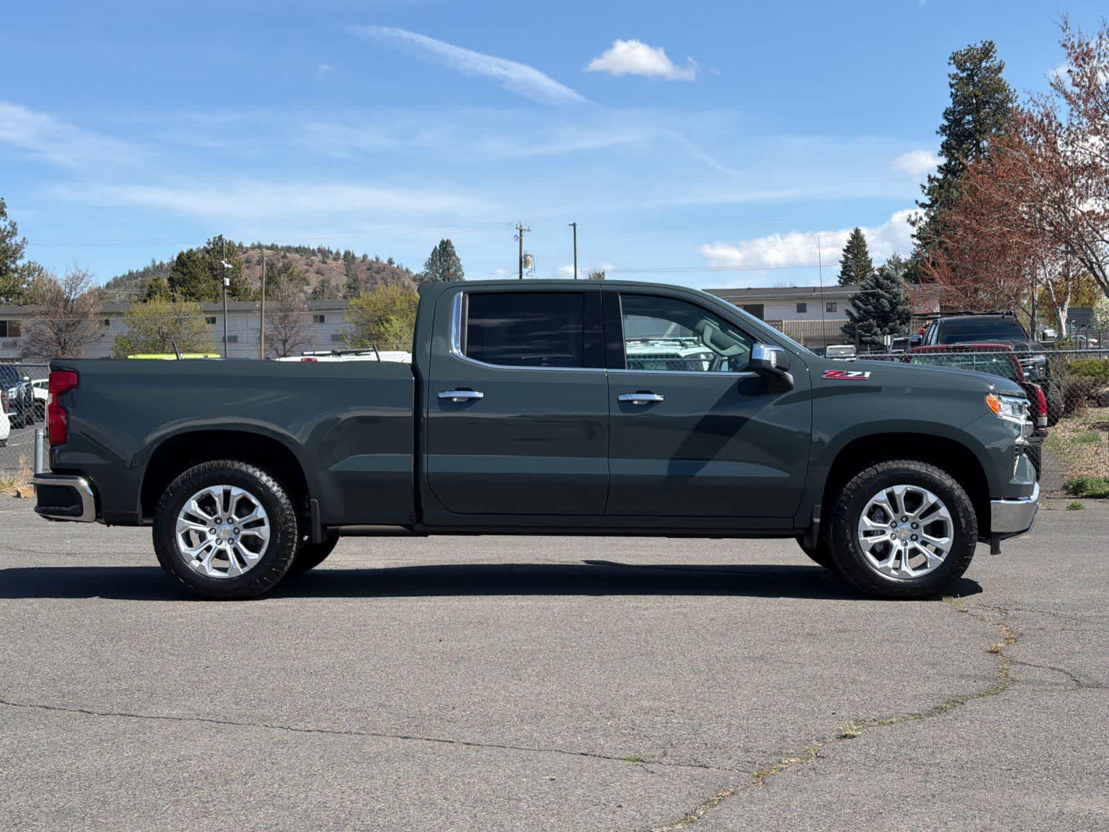 Thumbnail: 2026 Chevrolet Silverado 1500 - 8