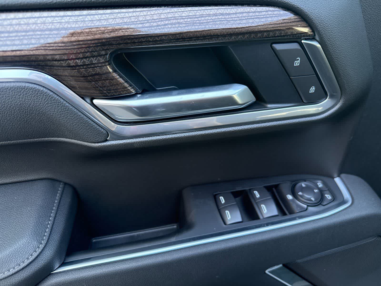 Thumbnail: 2026 Chevrolet Silverado 1500 - 12