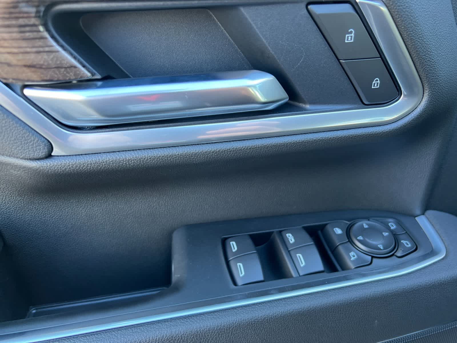 Thumbnail: 2026 Chevrolet Silverado 3500 - 12