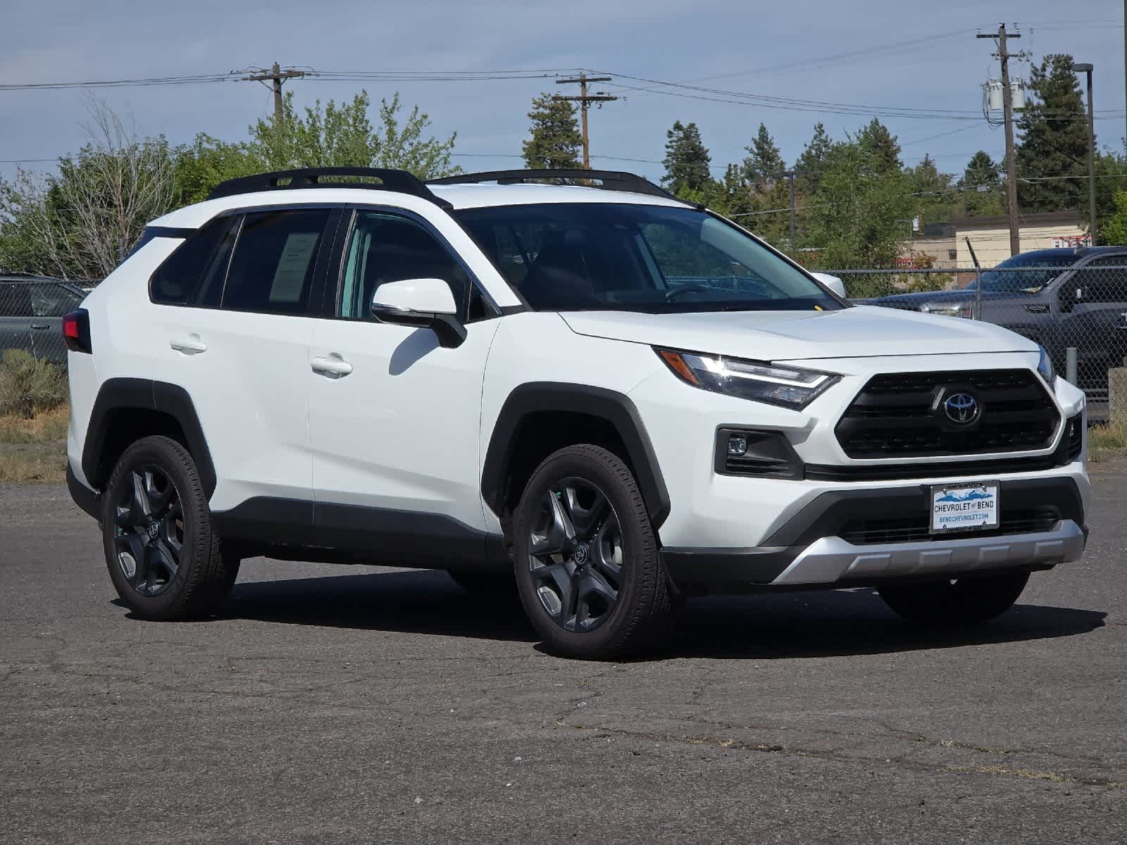 Thumbnail: 2022 Toyota RAV4 - 9