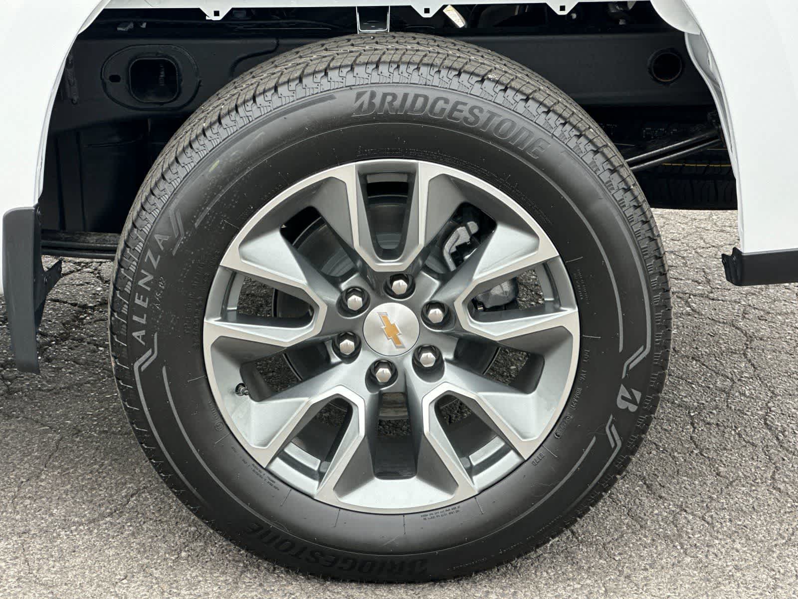 Thumbnail: 2026 Chevrolet Silverado 1500 - 26