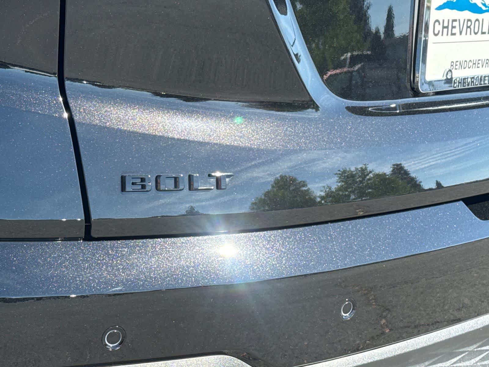 Thumbnail: 2027 Chevrolet Bolt EV - 27