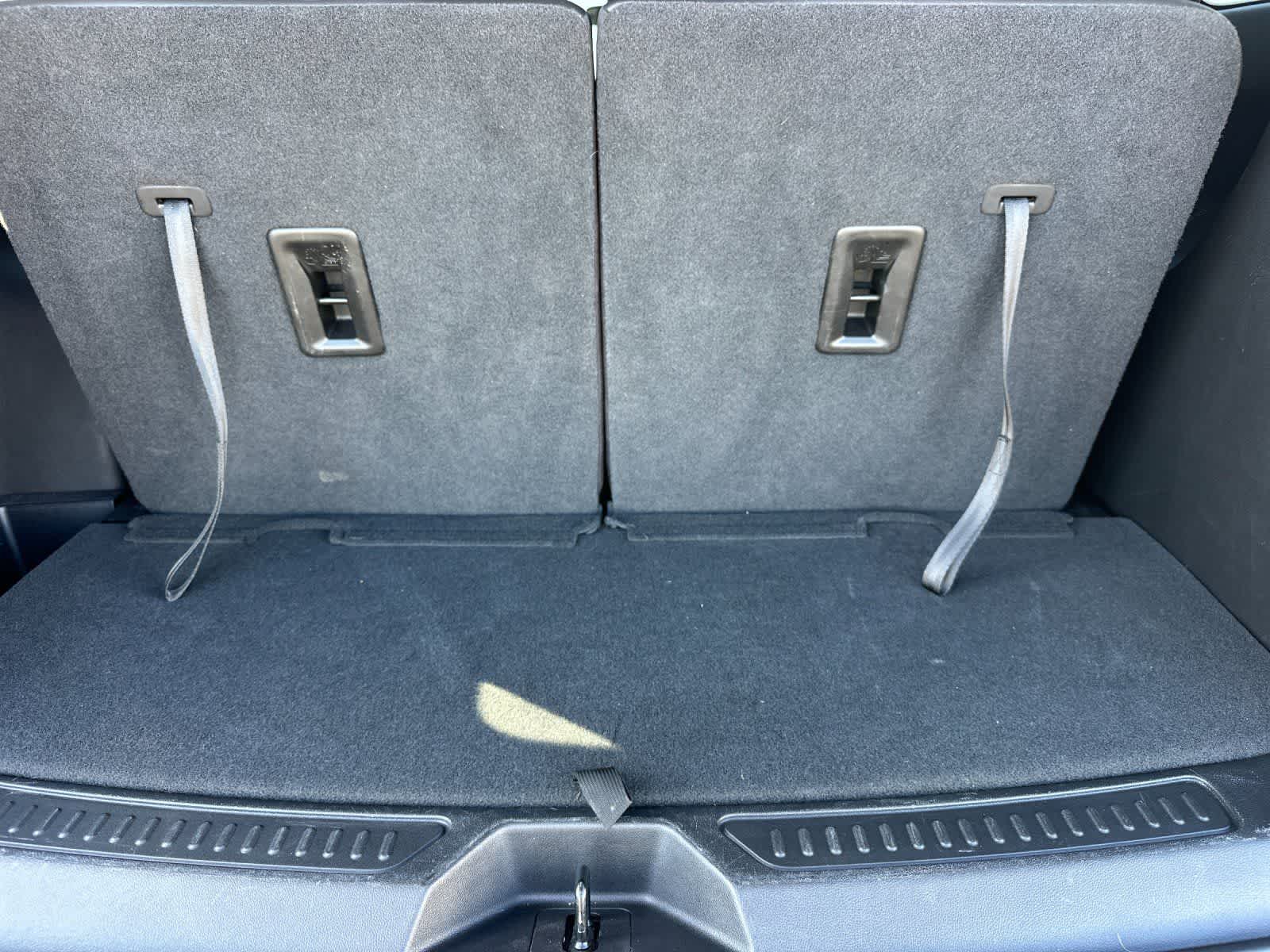 Thumbnail: 2023 GMC Acadia - 16