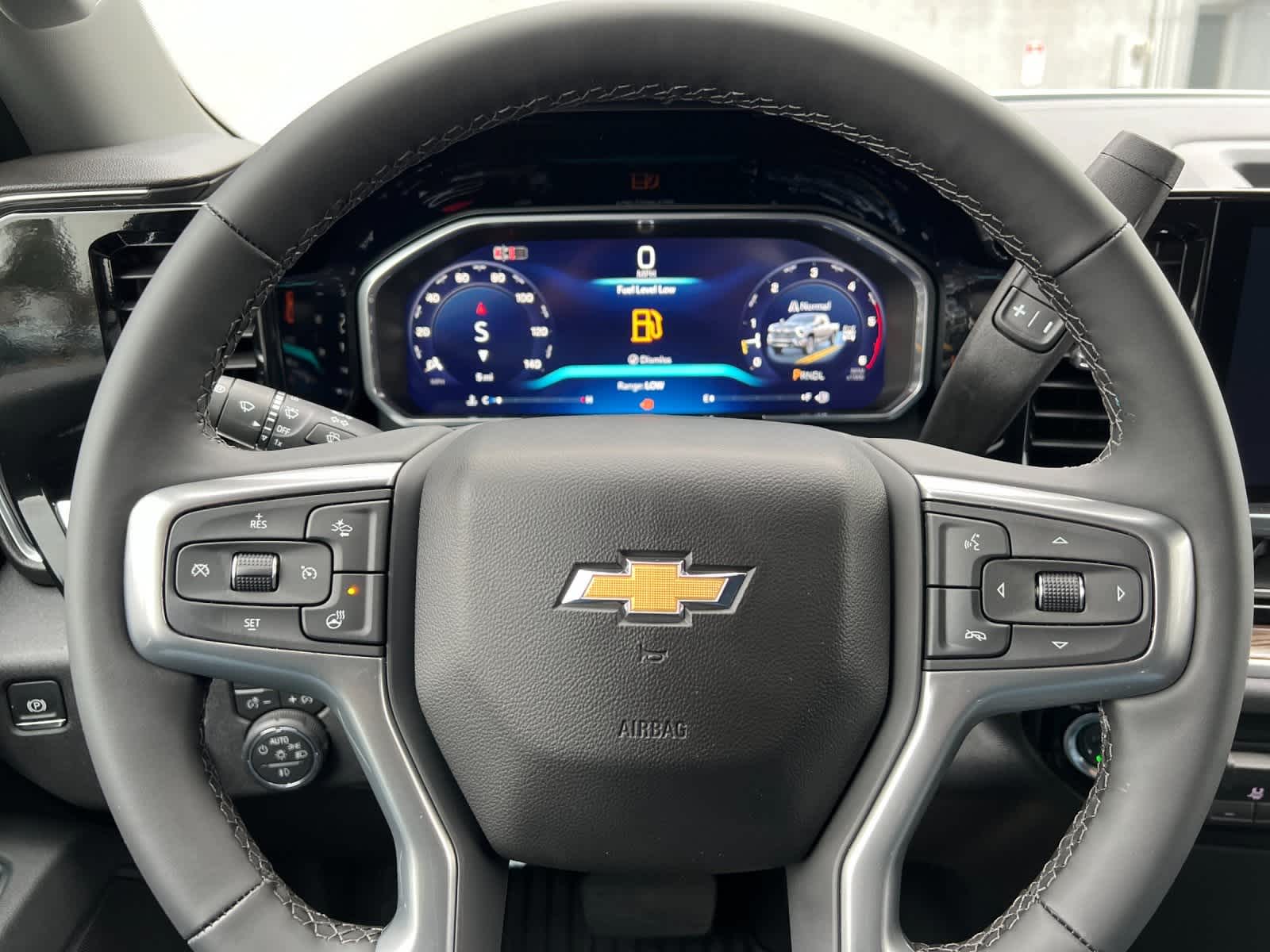 Thumbnail: 2026 Chevrolet Silverado 3500 - 22