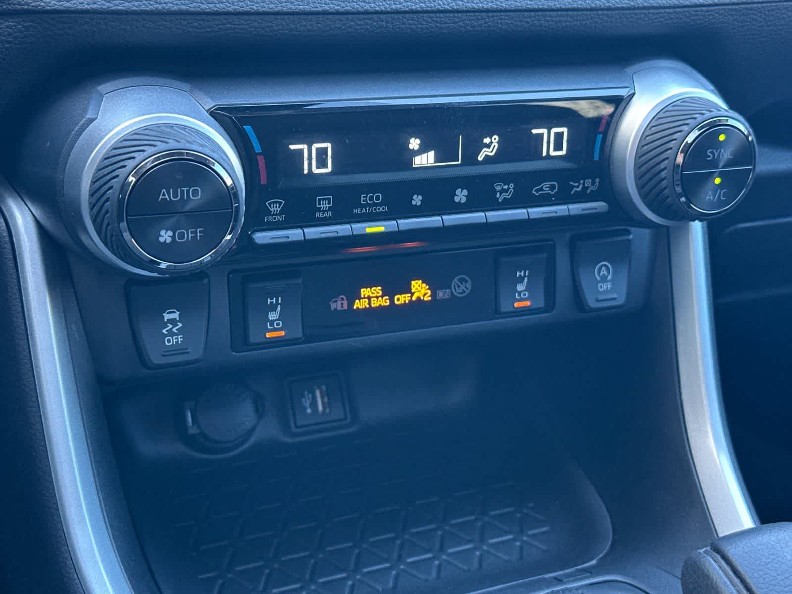 Thumbnail: 2024 Toyota RAV4 - 21