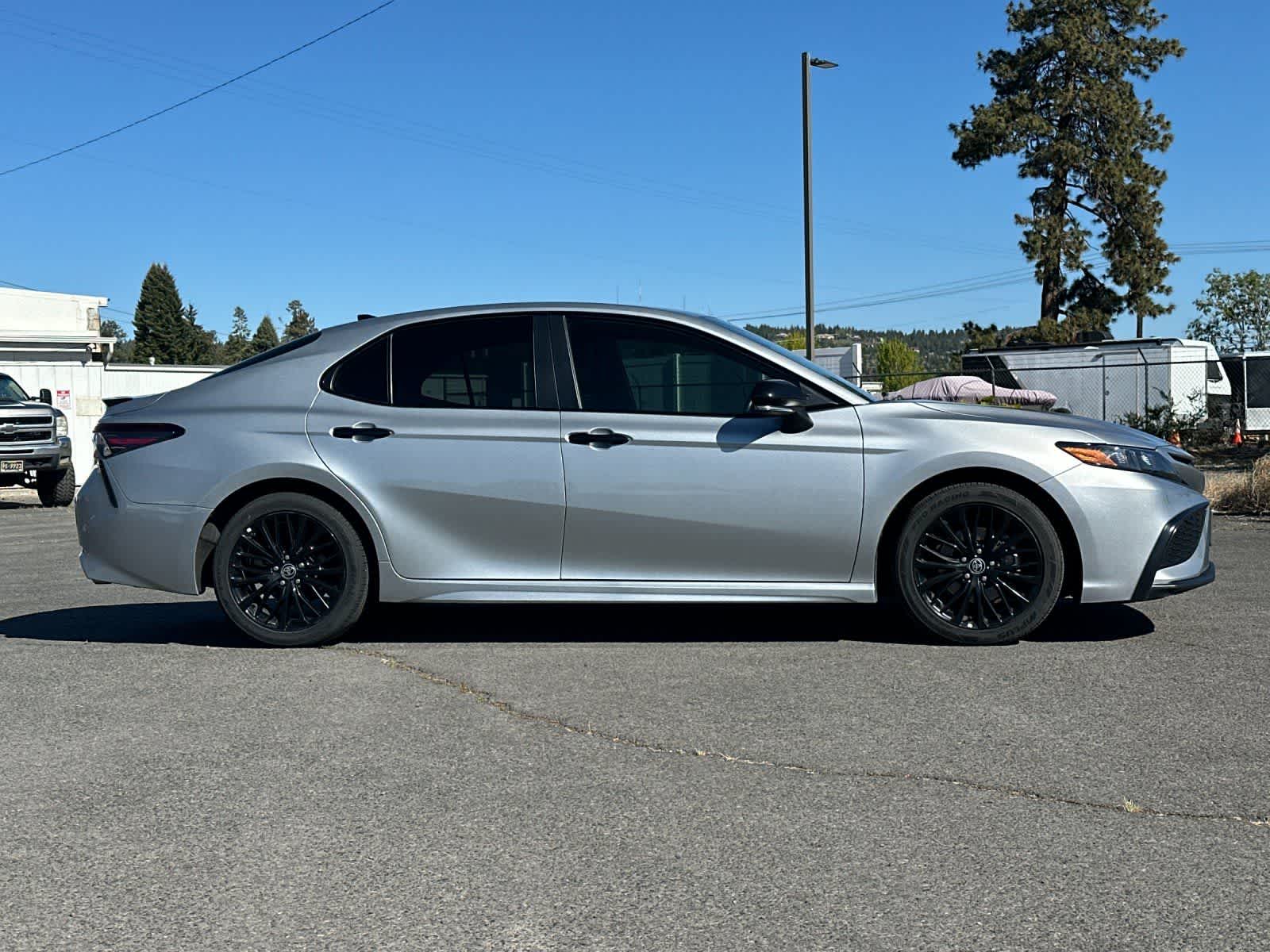 Thumbnail: 2022 Toyota Camry - 8