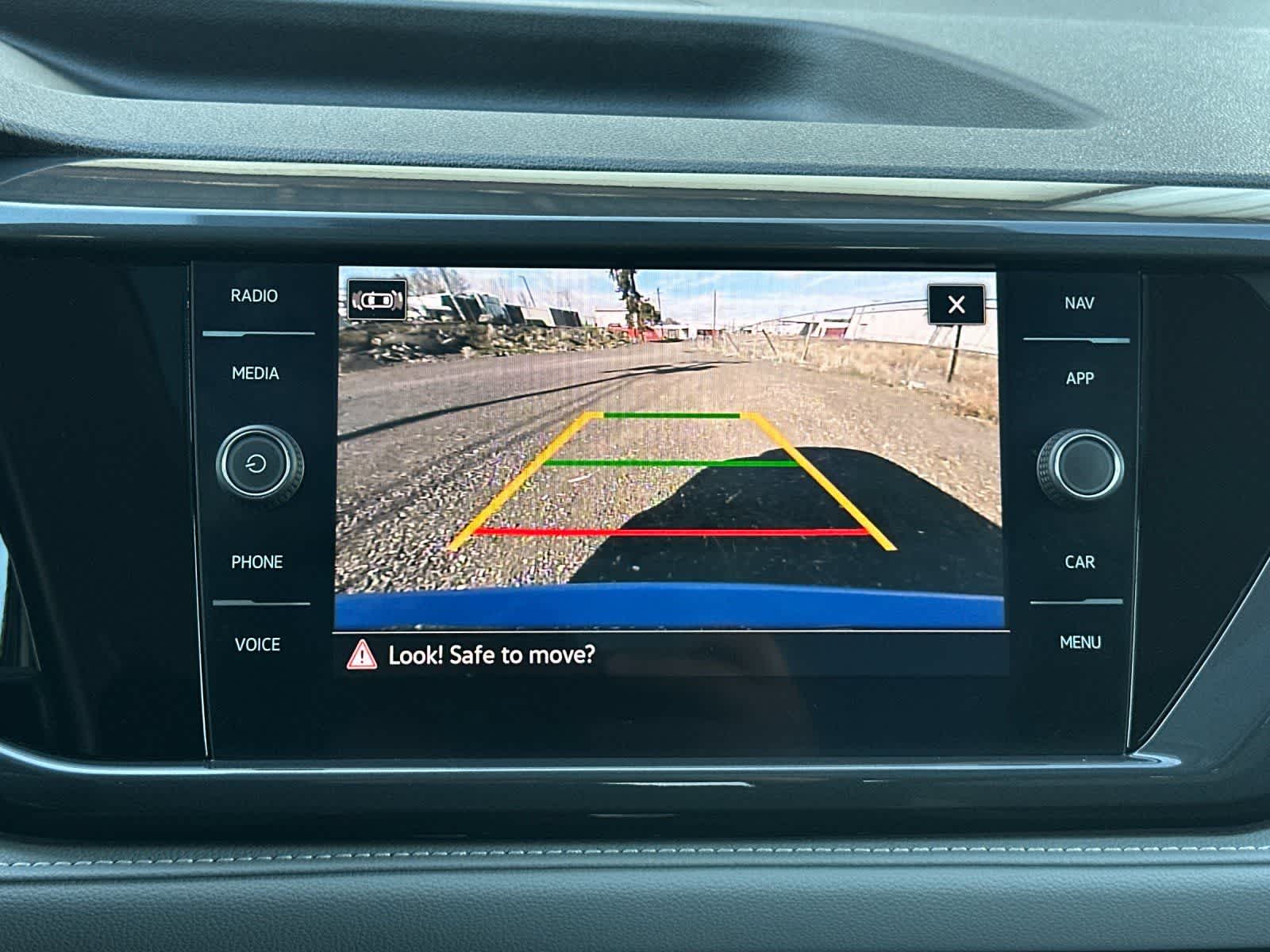 Thumbnail: 2022 Volkswagen Taos - 20