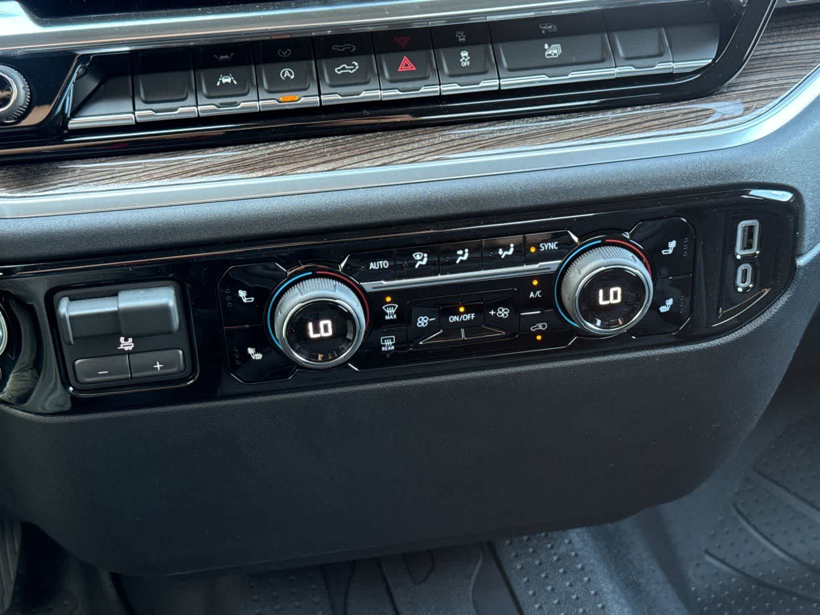 Thumbnail: 2026 Chevrolet Silverado 1500 - 20