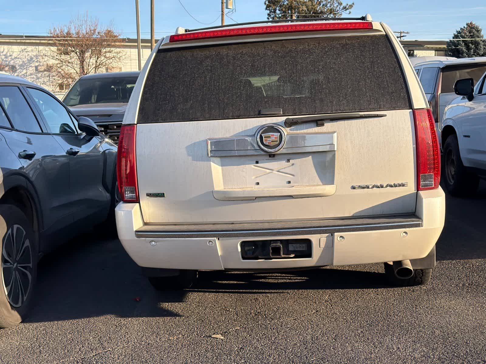 Thumbnail: 2011 Cadillac Escalade - 4