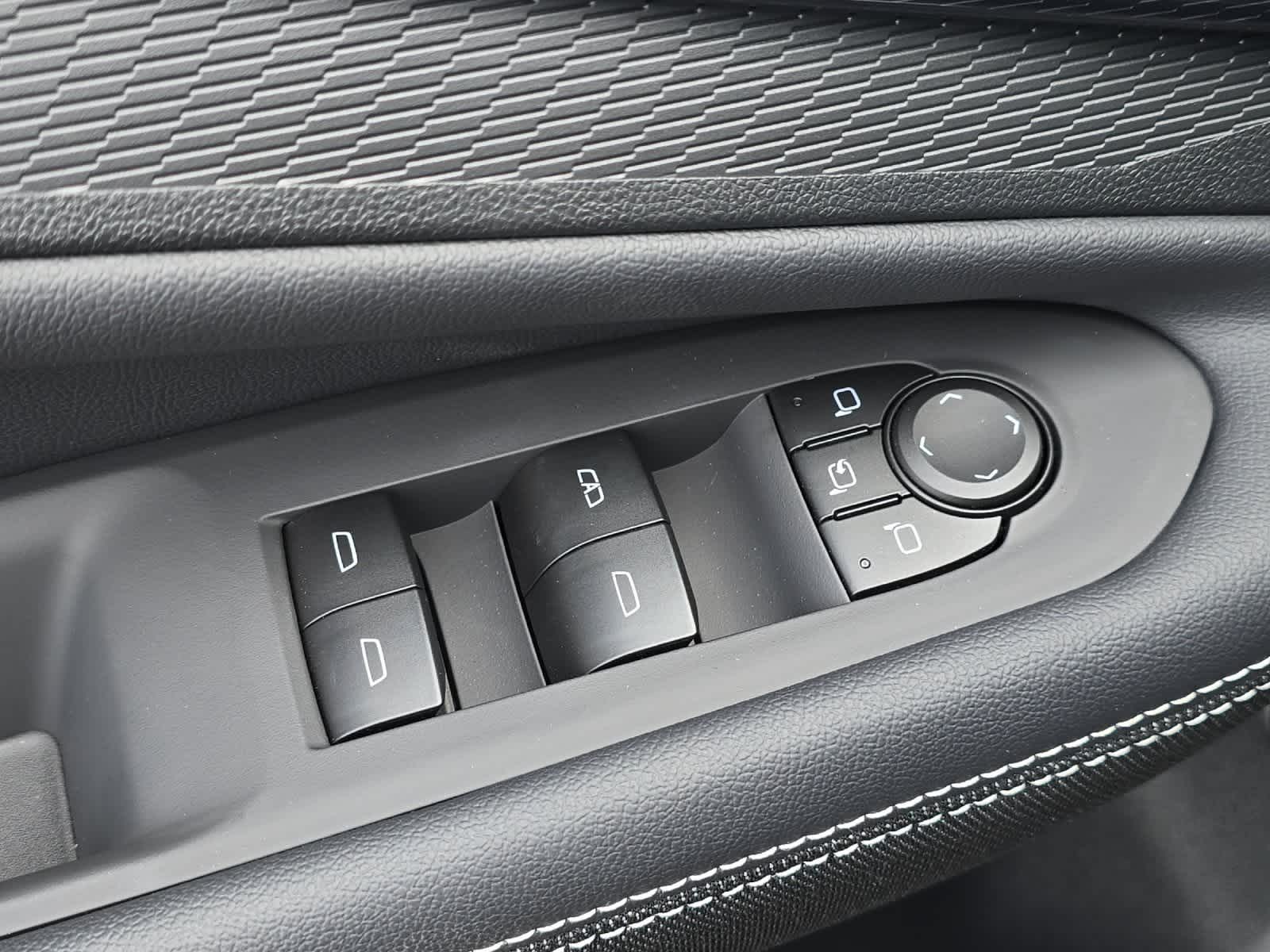 Thumbnail: 2025 Chevrolet Blazer EV - 13