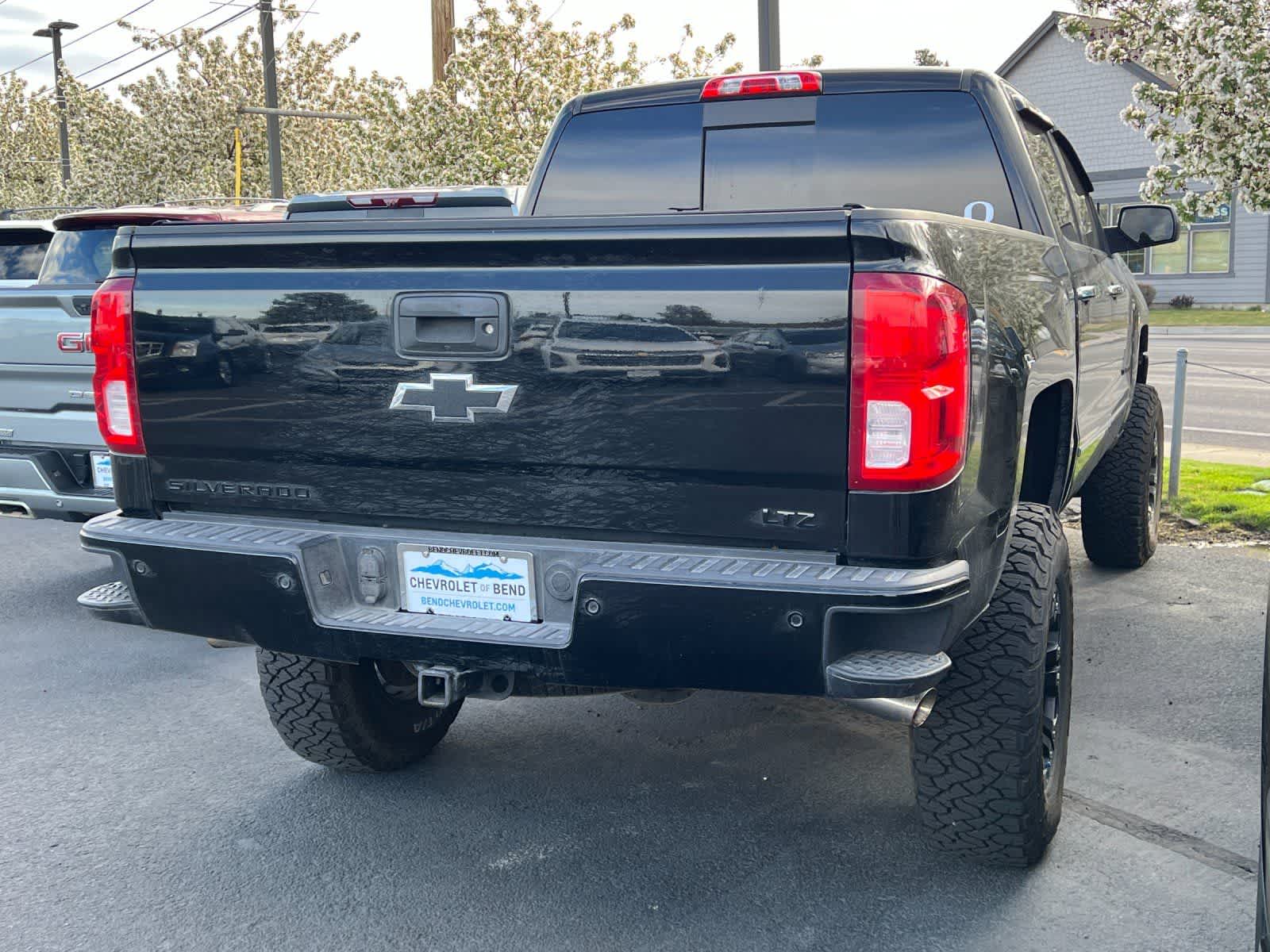 Thumbnail: 2017 Chevrolet Silverado 1500 - 4