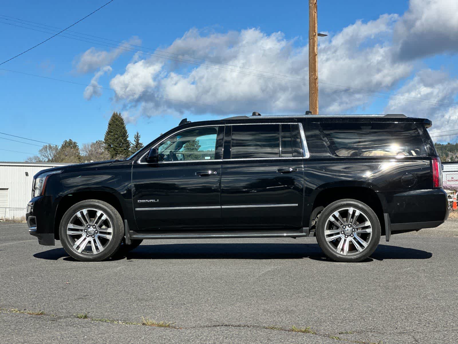 Thumbnail: 2017 GMC Yukon XL - 5