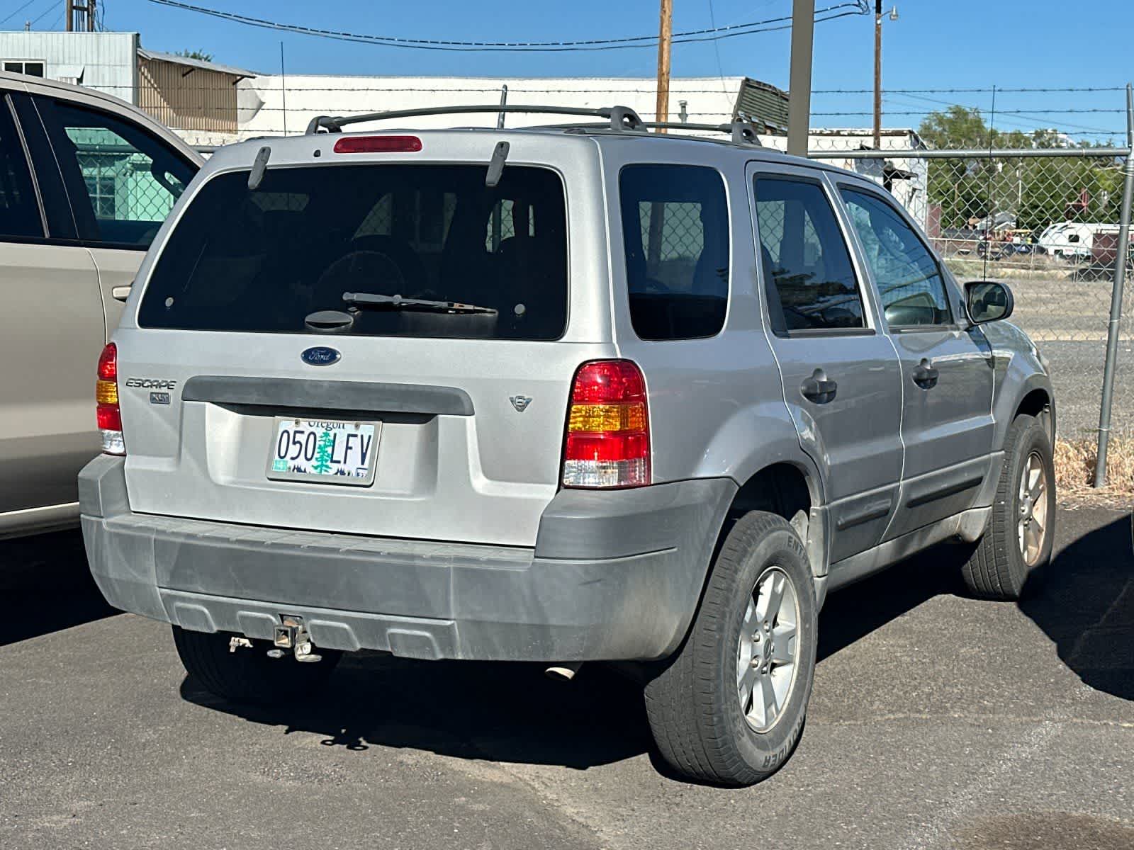 Thumbnail: 2005 Ford Escape - 3