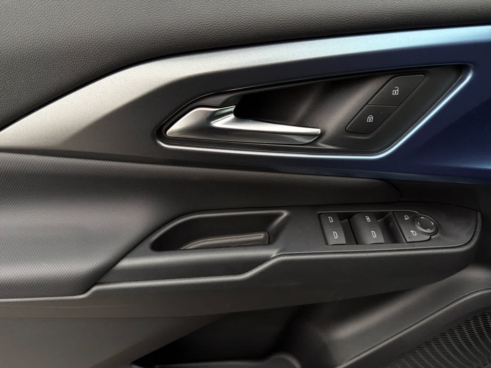 Thumbnail: 2026 Chevrolet Equinox - 12