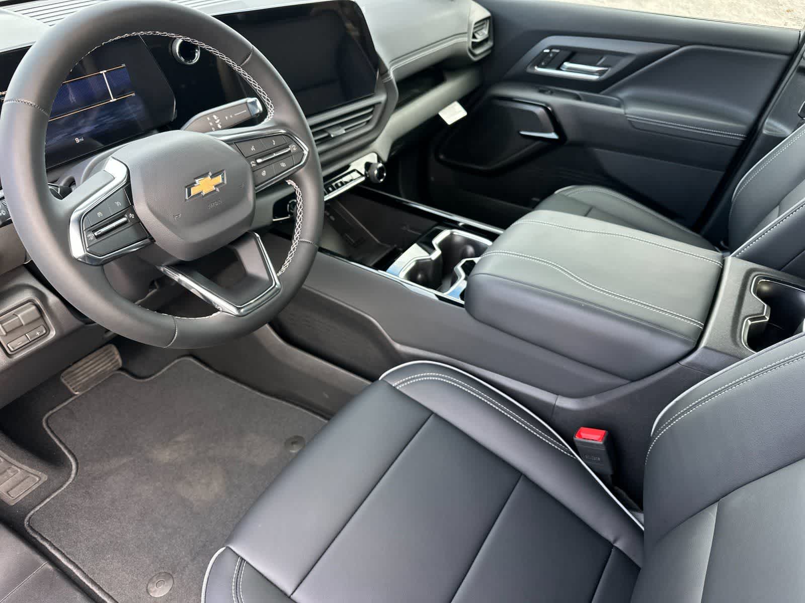 Thumbnail: 2026 Chevrolet Silverado EV - 11