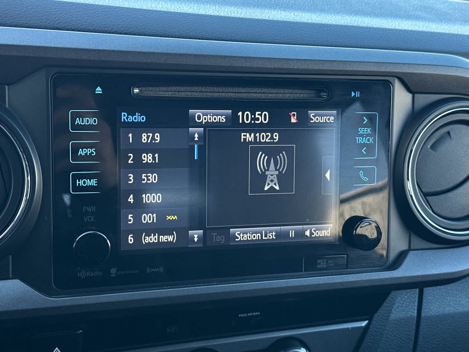 Thumbnail: 2018 Toyota Tacoma - 17