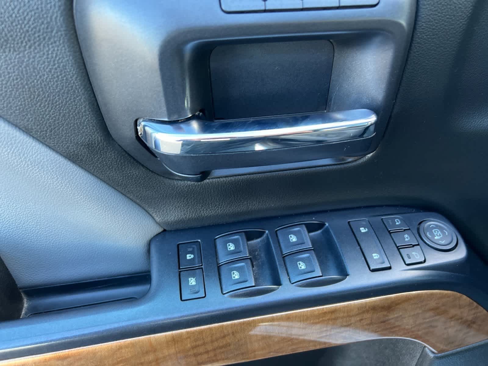 Thumbnail: 2018 Chevrolet Silverado 2500 - 12