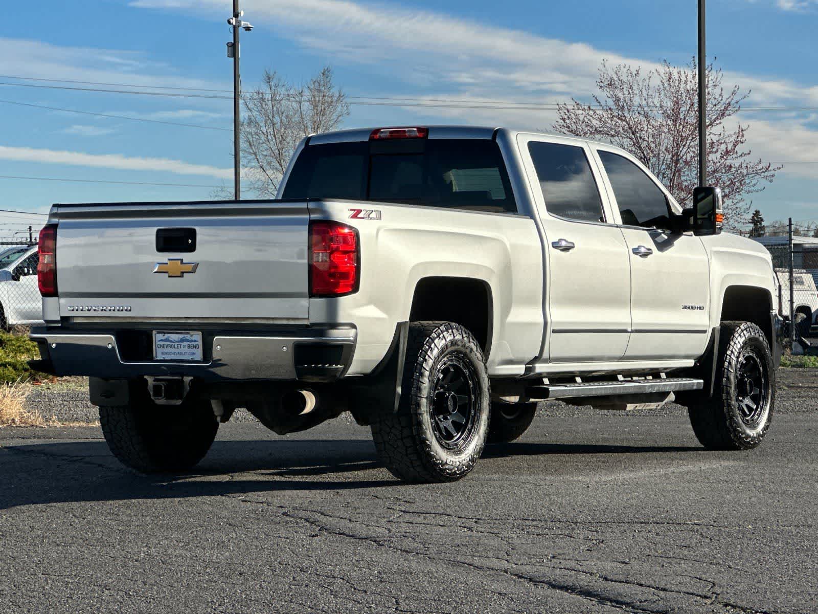 Thumbnail: 2018 Chevrolet Silverado 3500 - 2