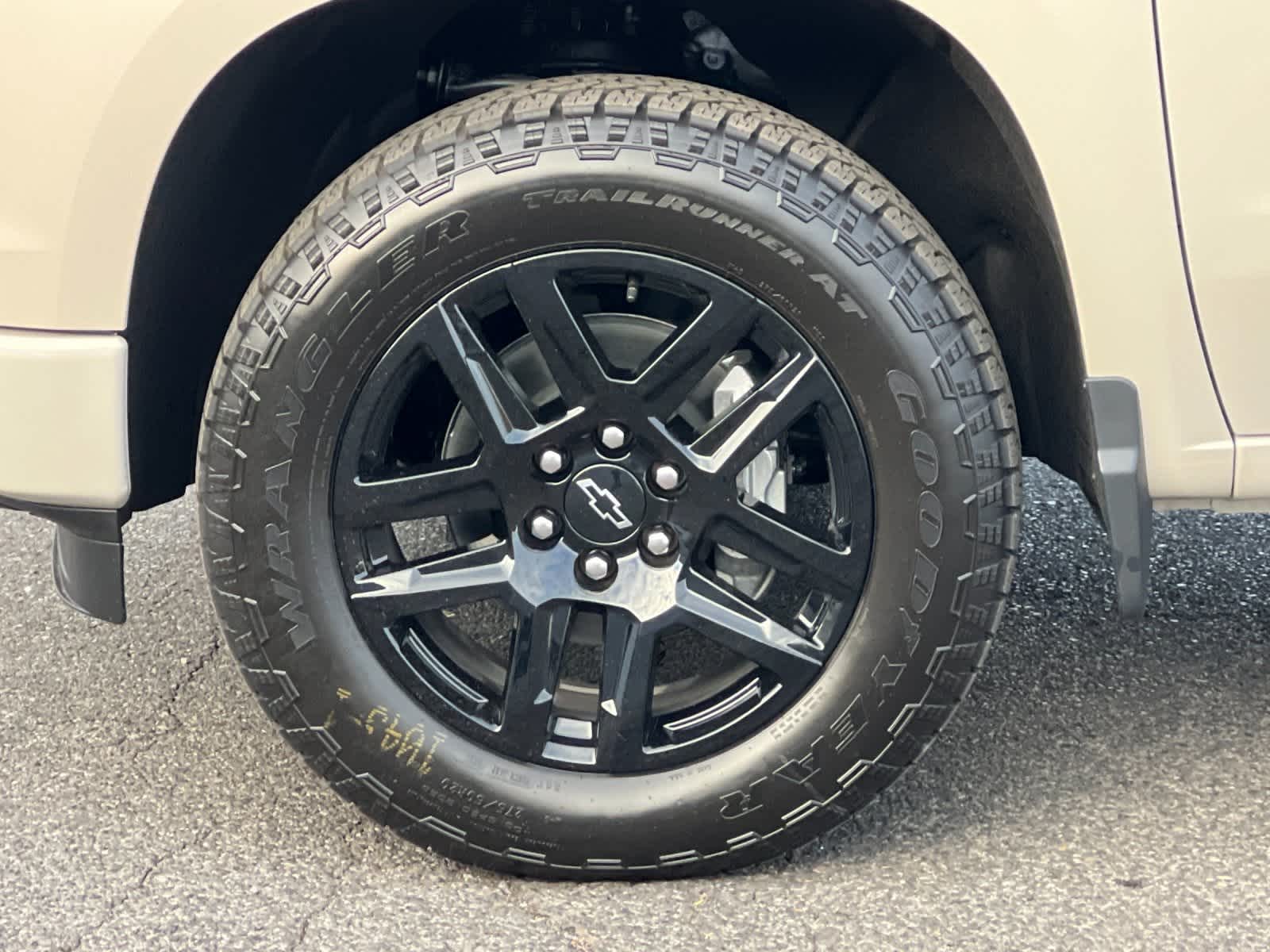 Thumbnail: 2026 Chevrolet Silverado 1500 - 23