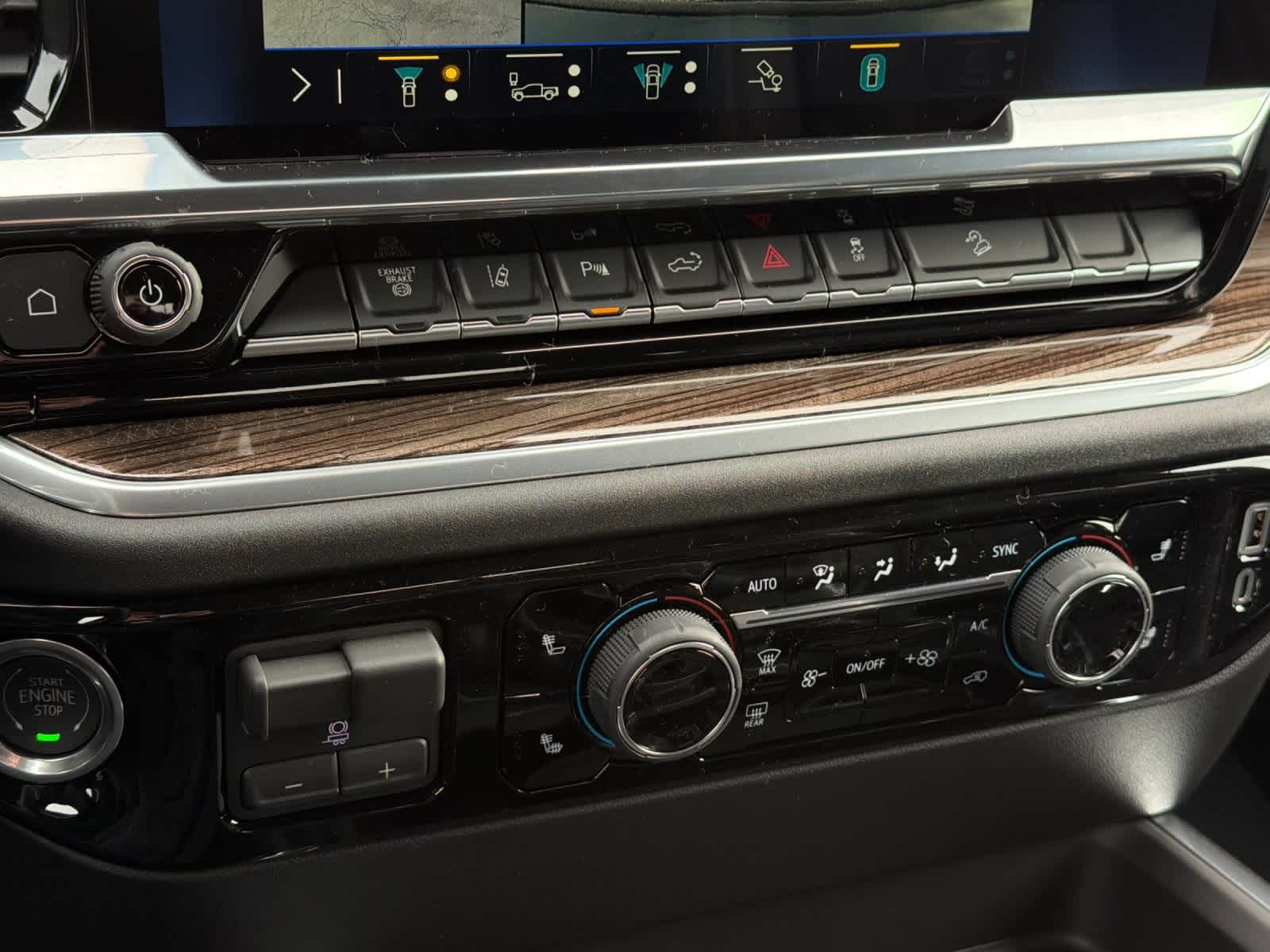 Thumbnail: 2026 Chevrolet Silverado 2500 - 20