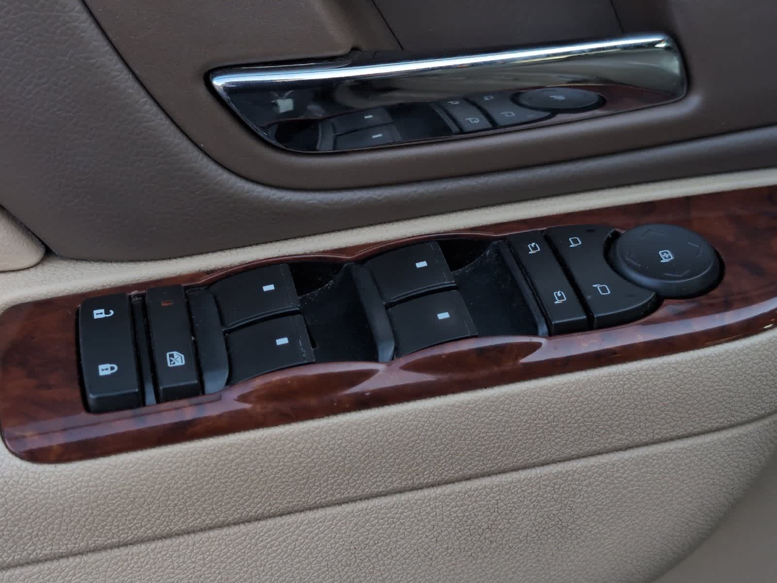 Thumbnail: 2011 Chevrolet Tahoe - 13