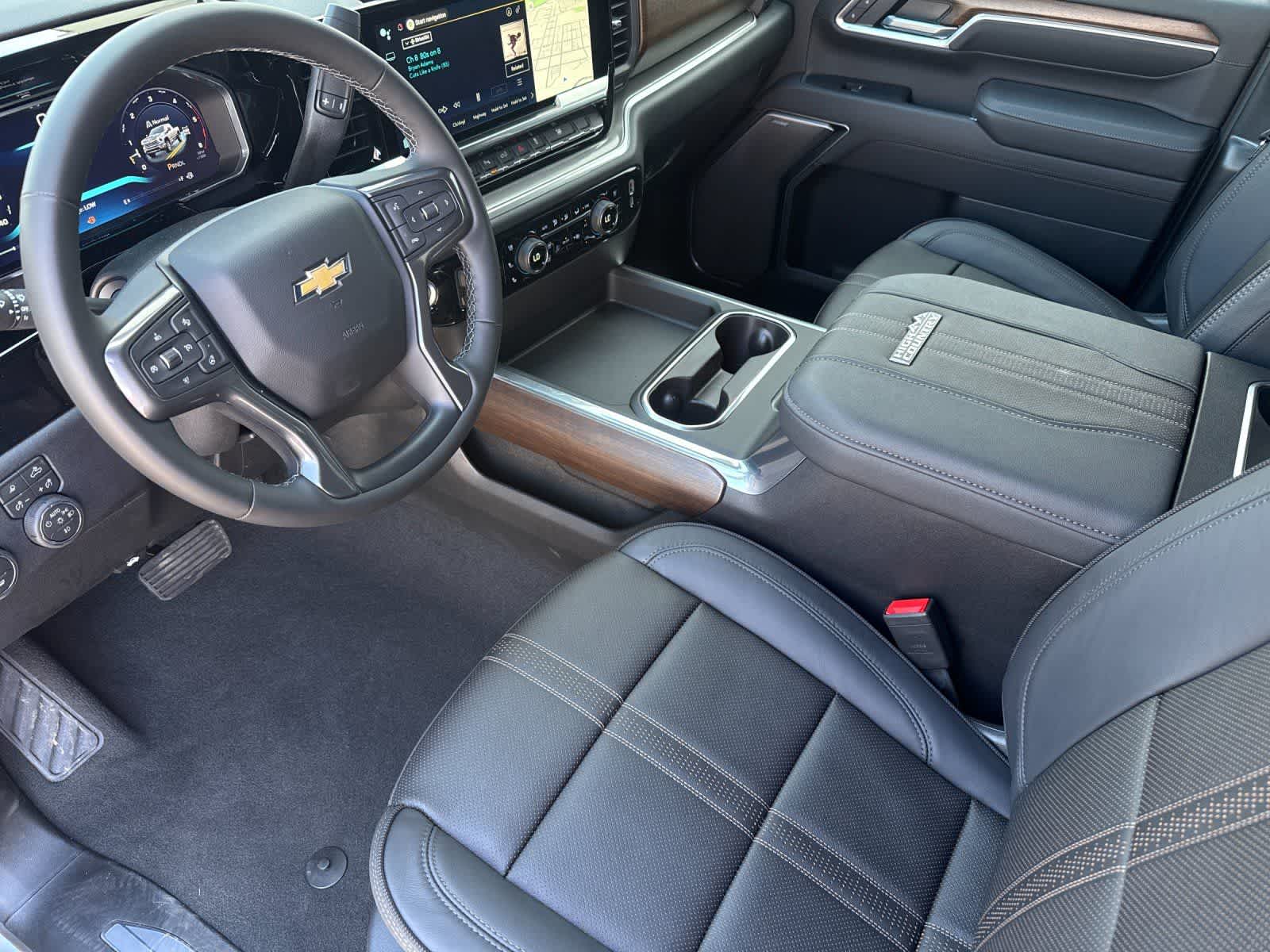 Thumbnail: 2026 Chevrolet Silverado 3500 - 11