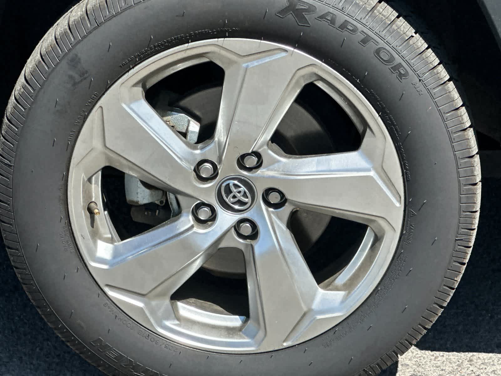 Thumbnail: 2021 Toyota RAV4 - 26