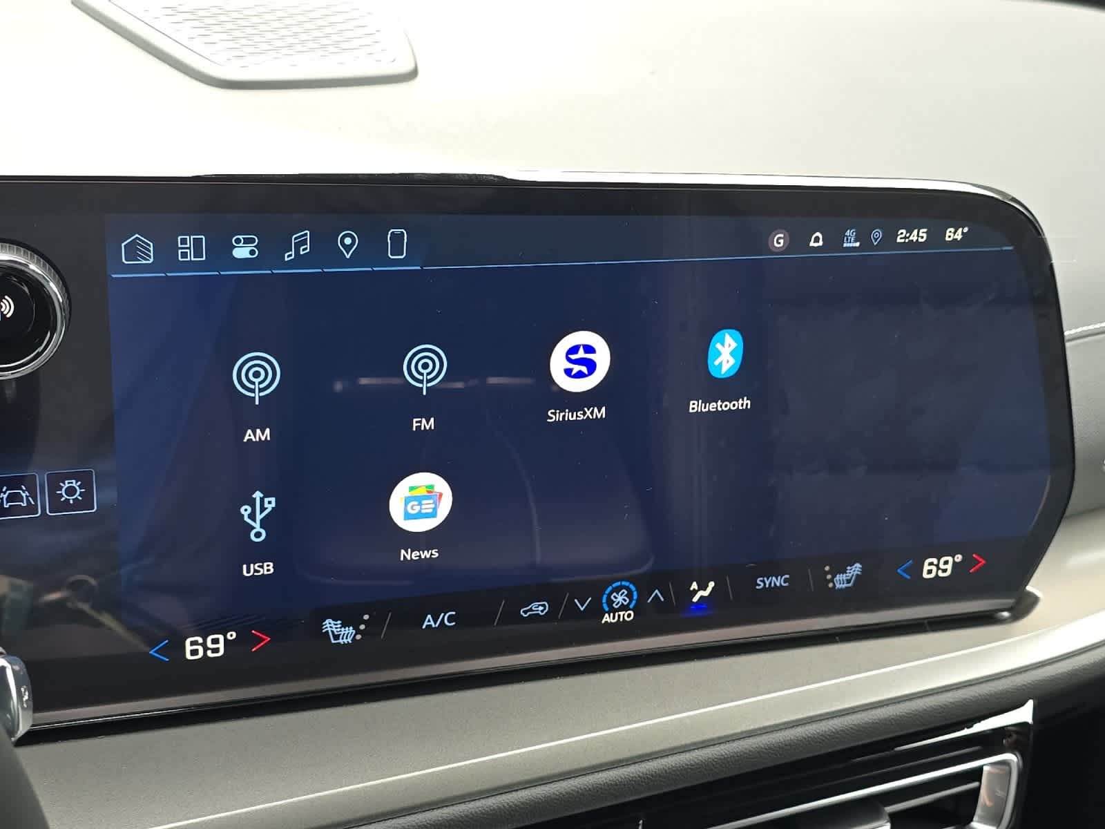 Thumbnail: 2026 Chevrolet Traverse - 19