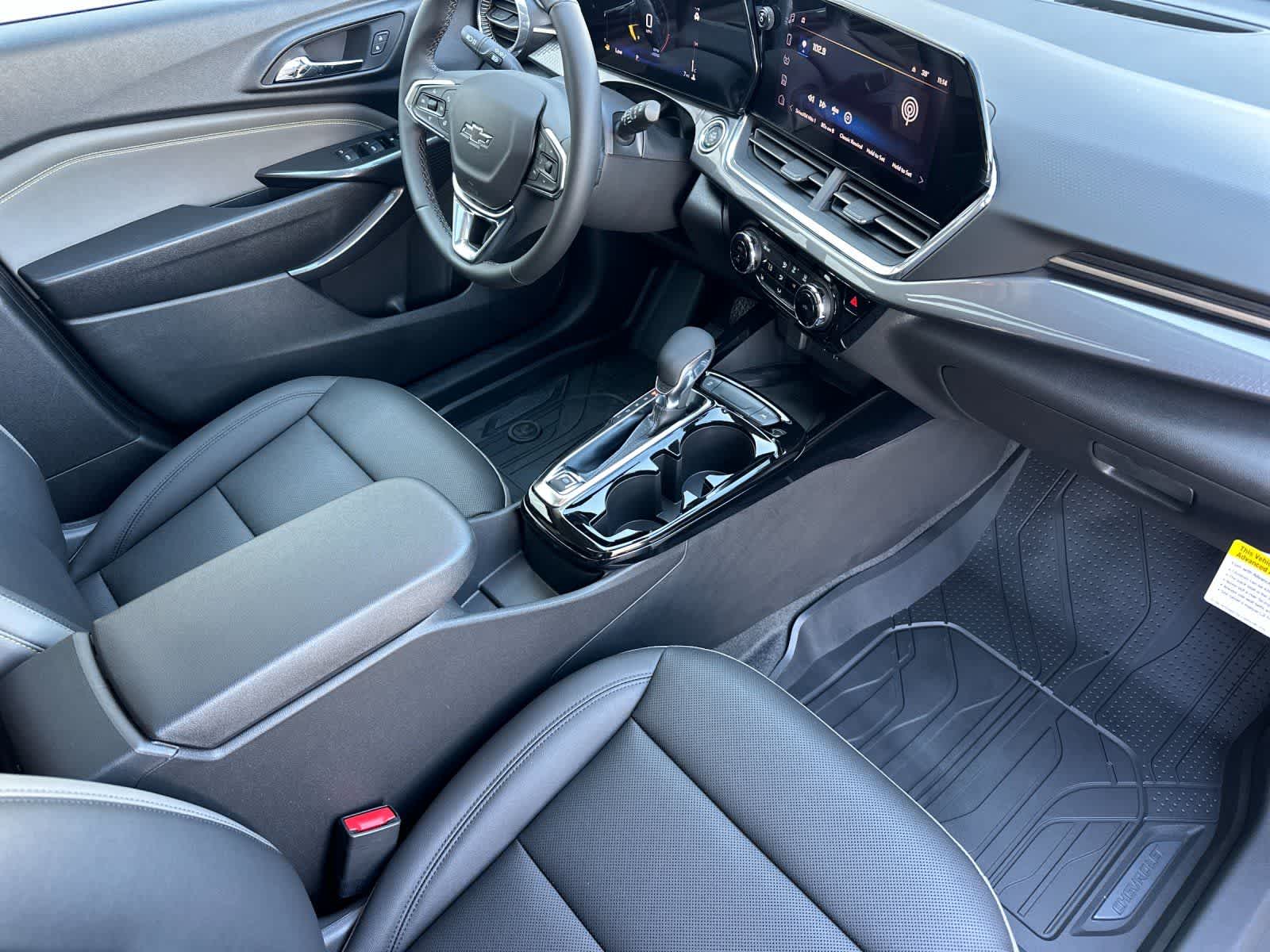 Thumbnail: 2026 Chevrolet Trax - 16