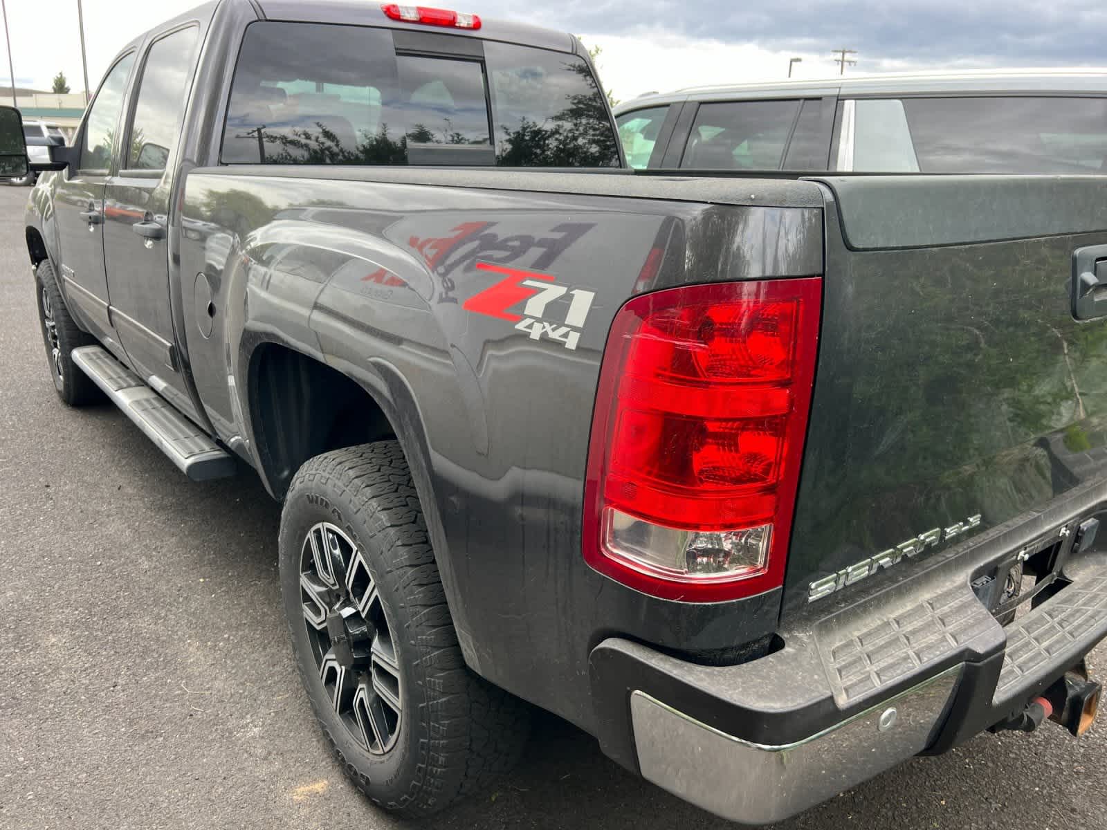 Thumbnail: 2011 GMC Sierra 2500 - 3
