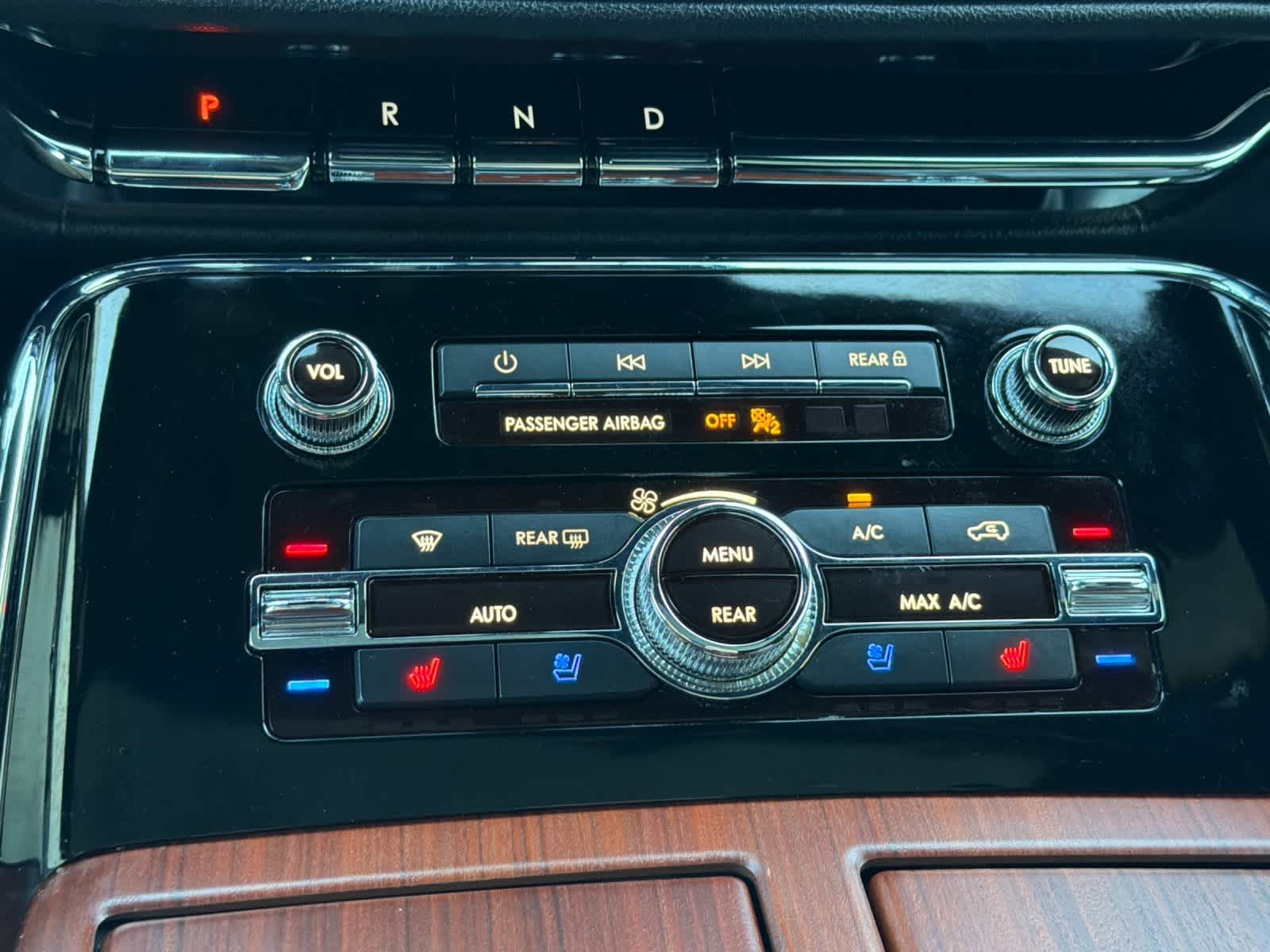 Thumbnail: 2022 Lincoln Navigator - 23