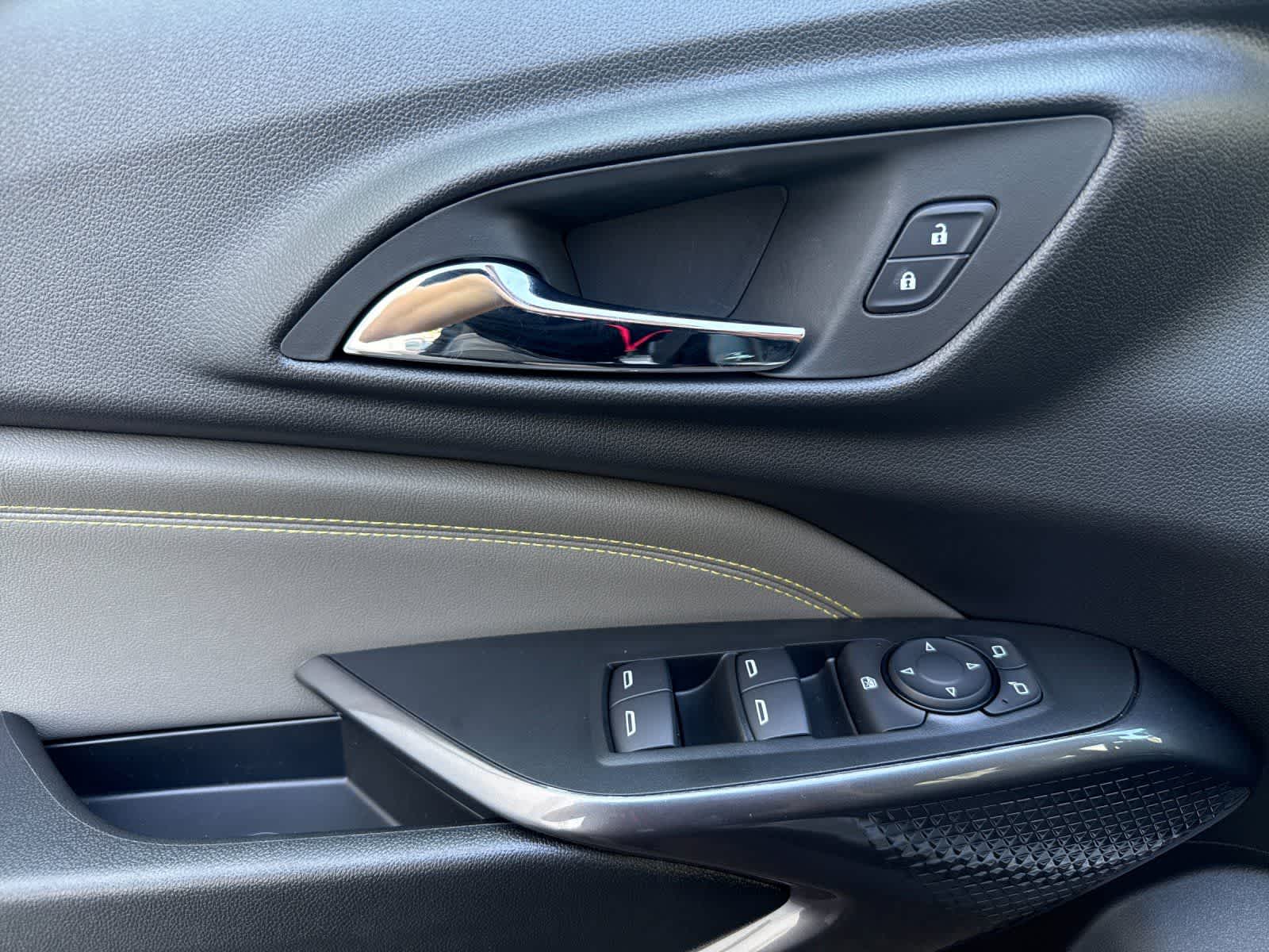 Thumbnail: 2026 Chevrolet Trax - 12