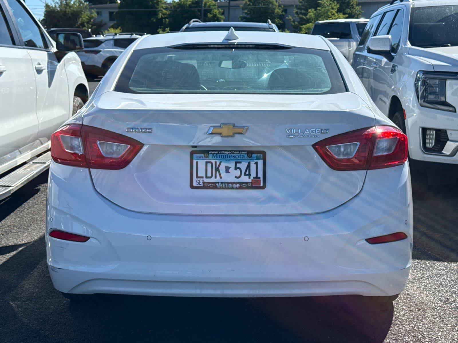 Thumbnail: 2017 Chevrolet Cruze - 5
