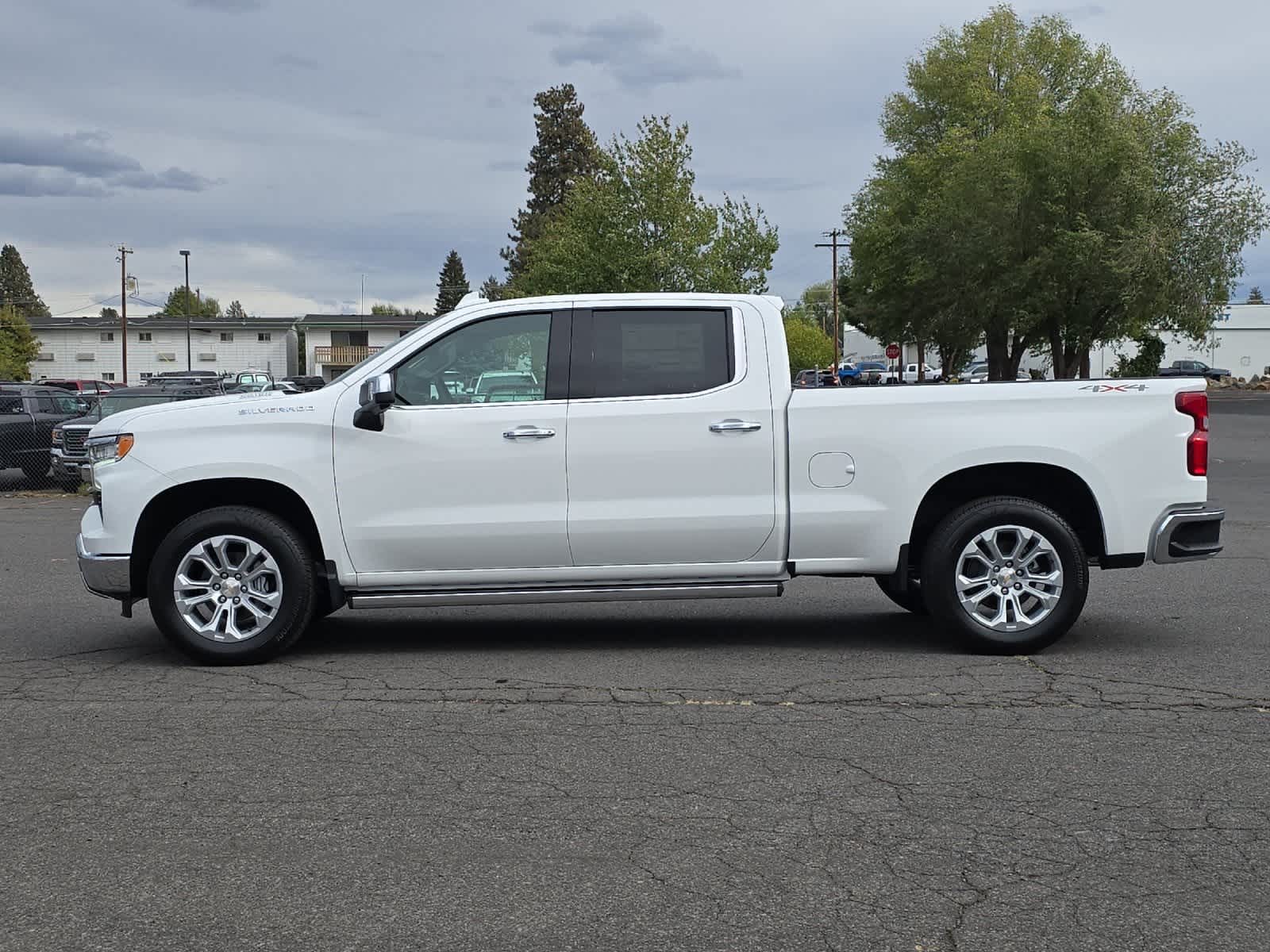 Thumbnail: 2026 Chevrolet Silverado 1500 - 5