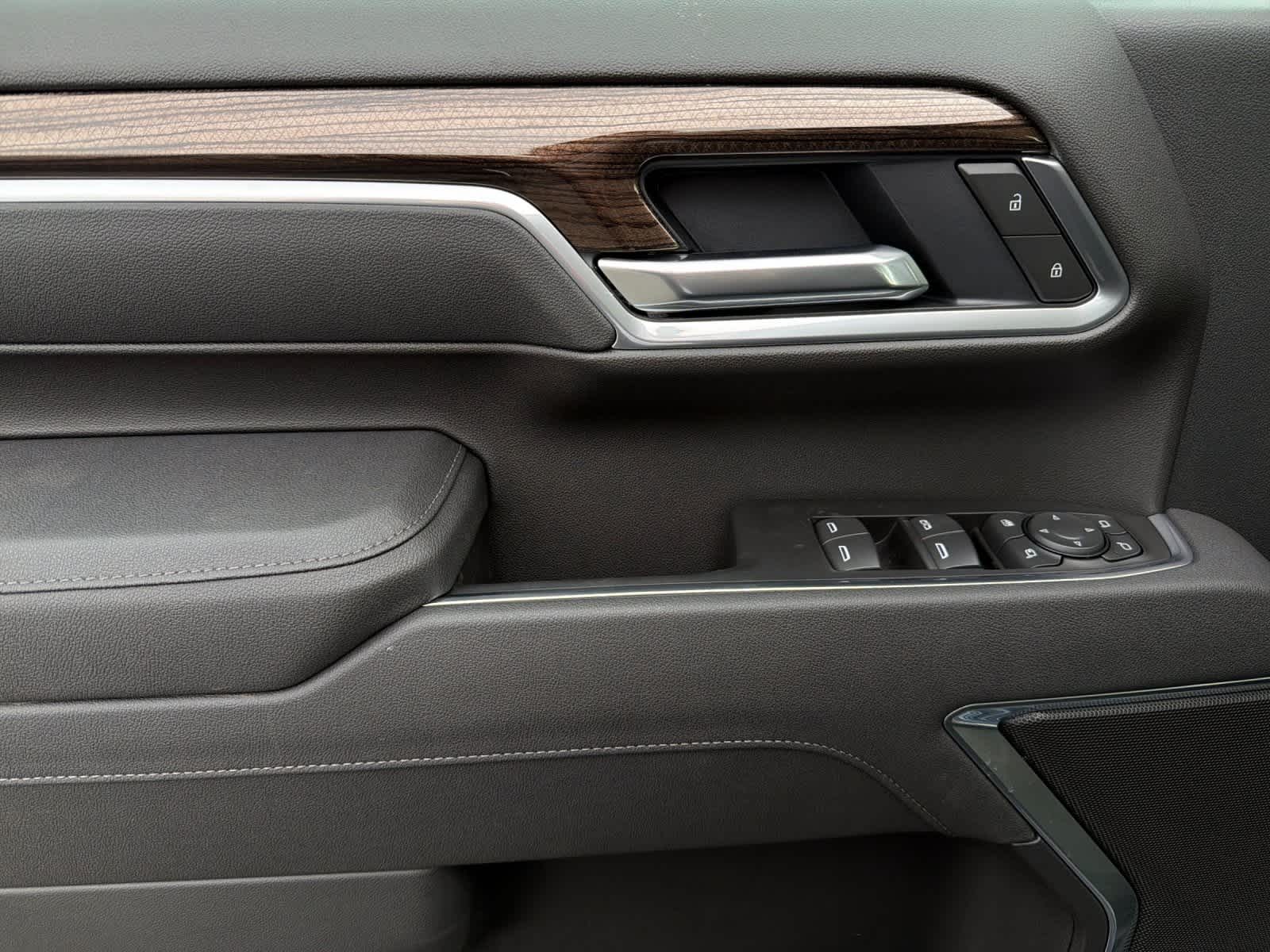 Thumbnail: 2026 Chevrolet Silverado 2500 - 12