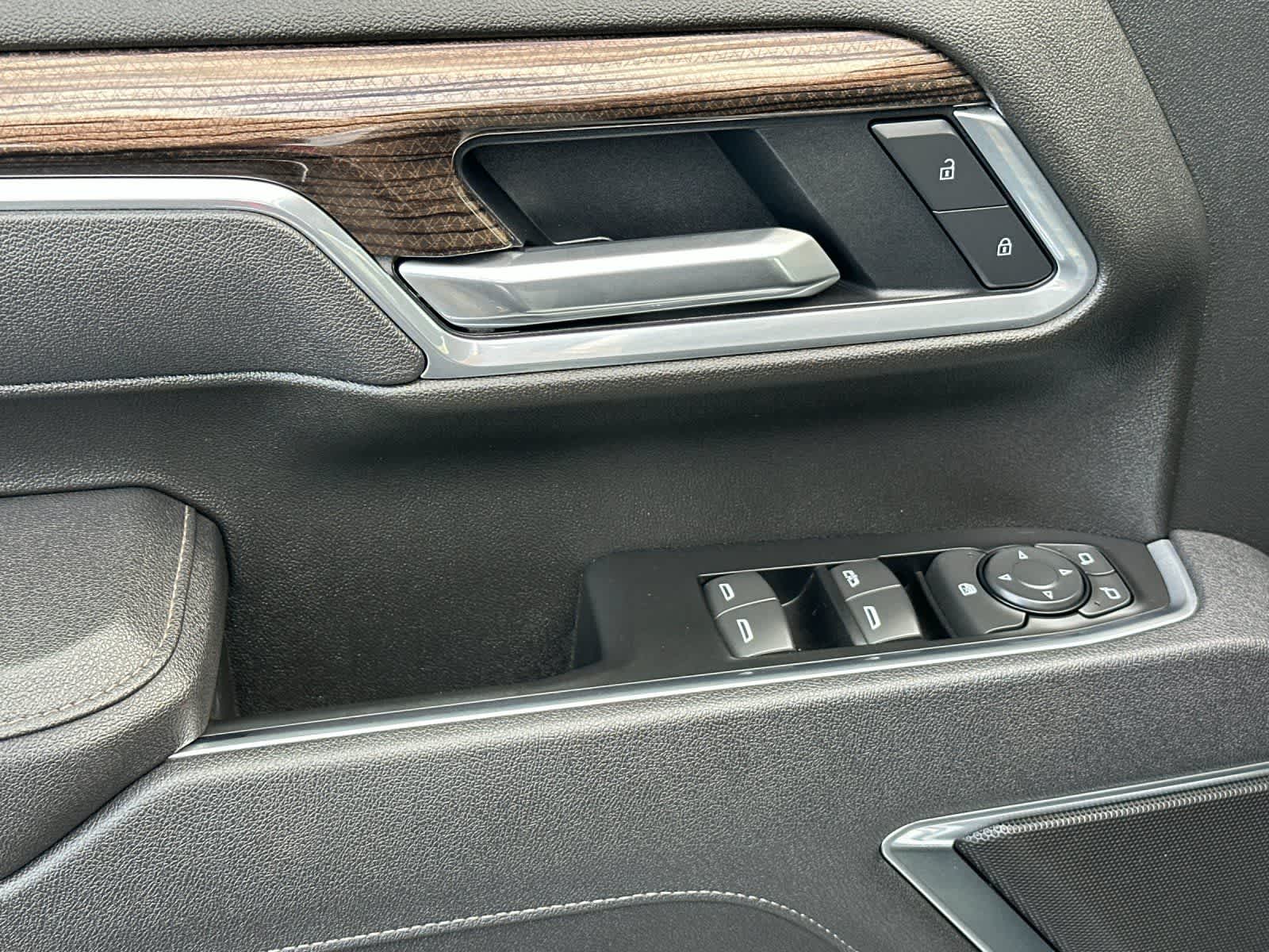 Thumbnail: 2025 Chevrolet Silverado 2500 - 13