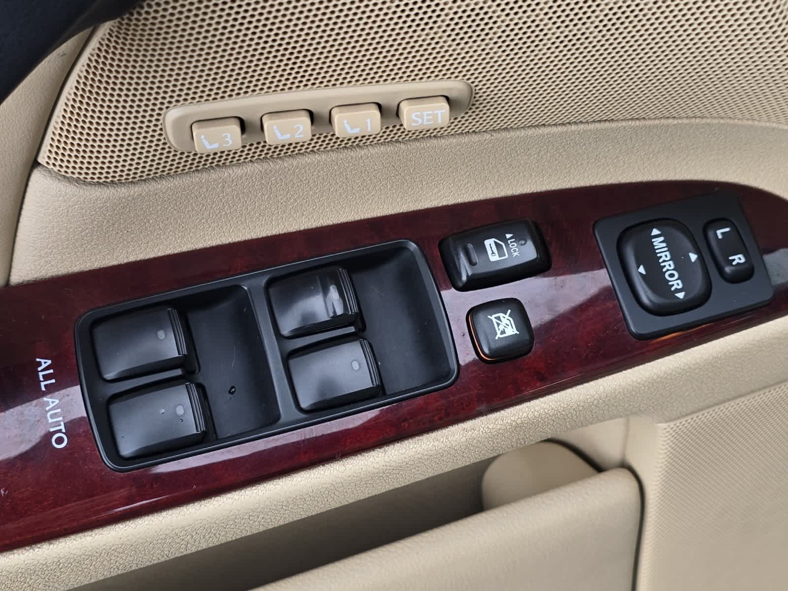 Thumbnail: 2006 Lexus IS - 13