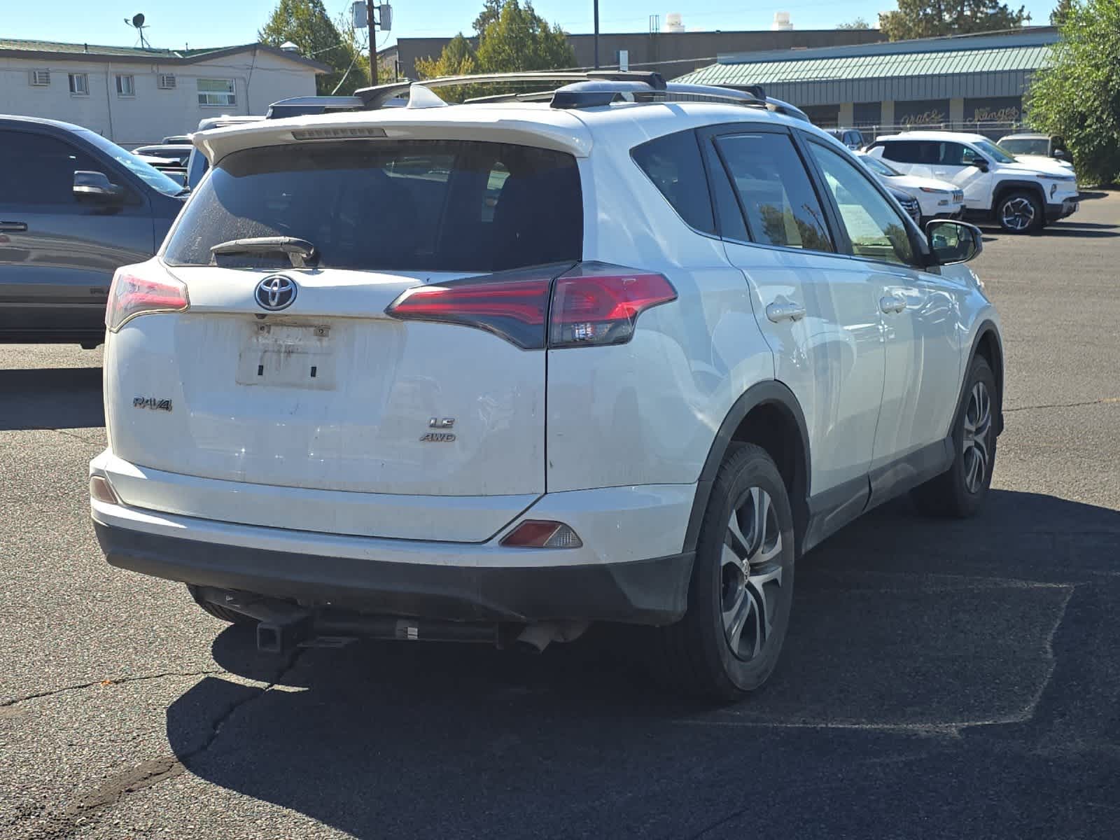 Thumbnail: 2017 Toyota RAV4 - 2