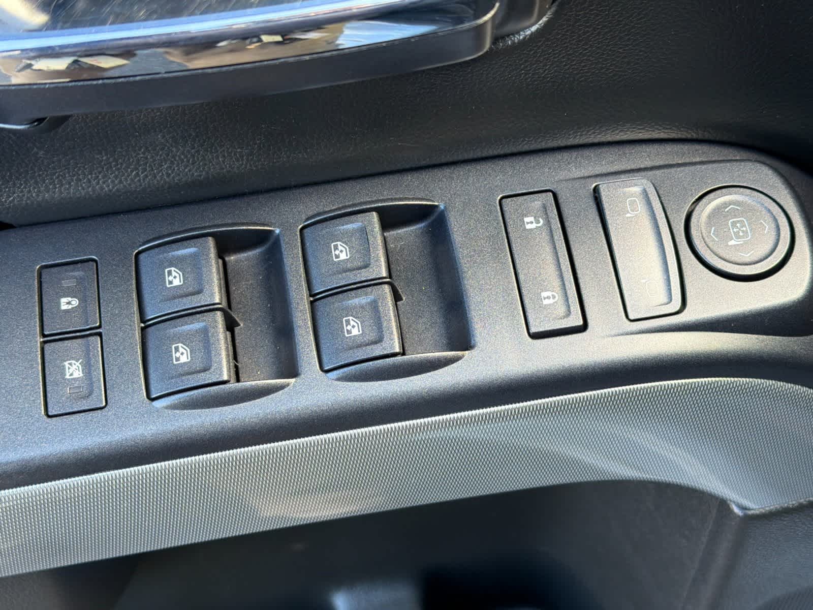 Thumbnail: 2015 Chevrolet Silverado 1500 - 13