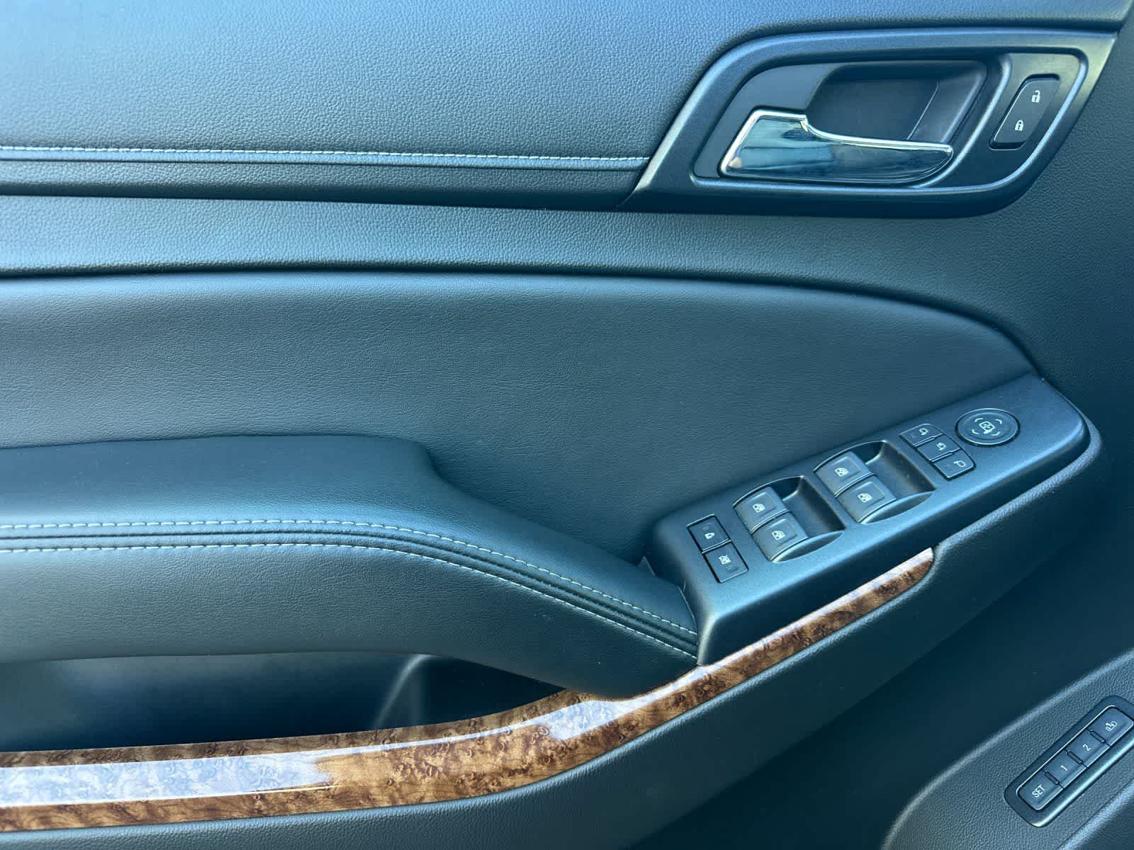 Thumbnail: 2018 Chevrolet Tahoe - 12