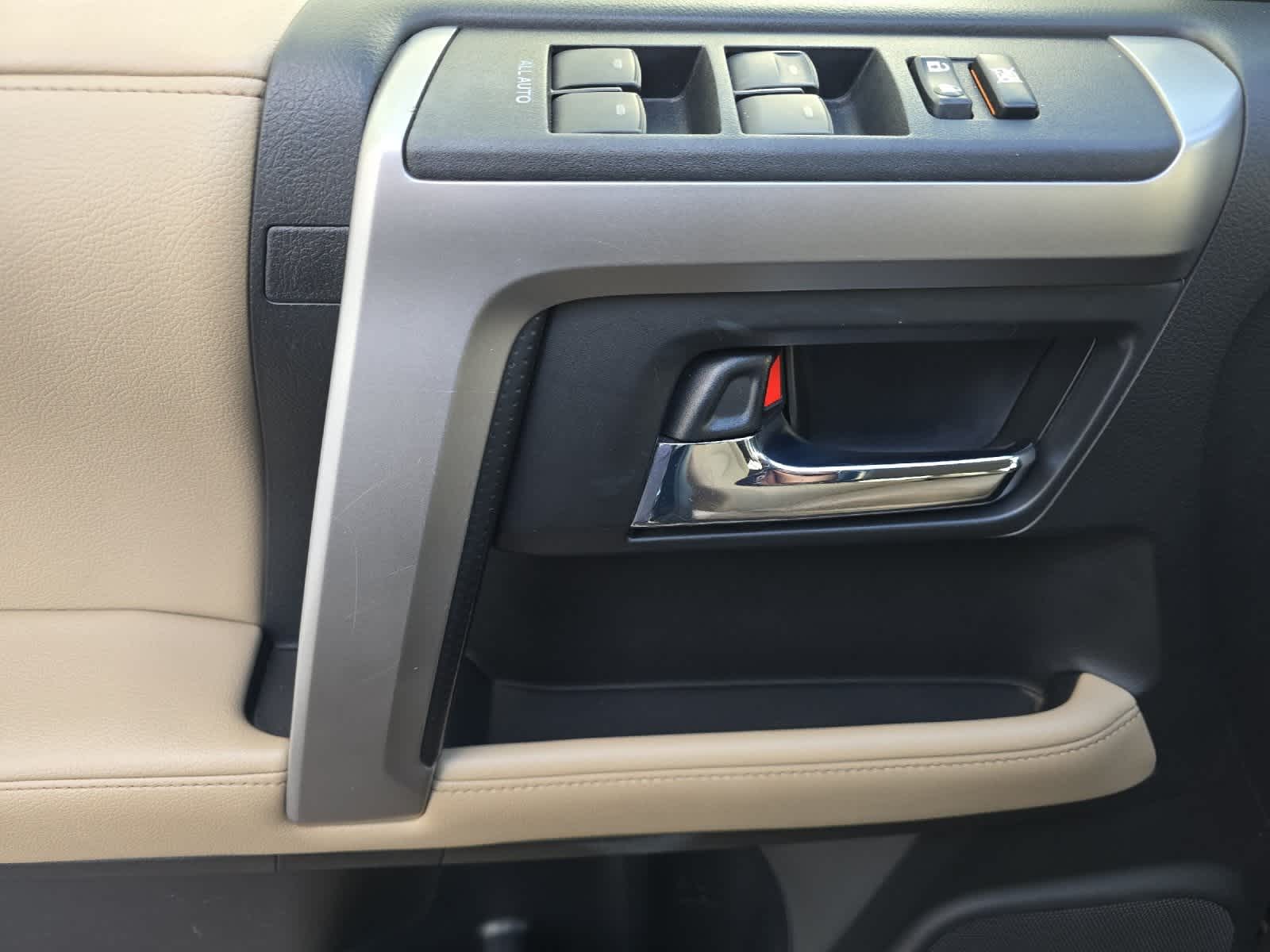 Thumbnail: 2018 Toyota 4Runner - 12