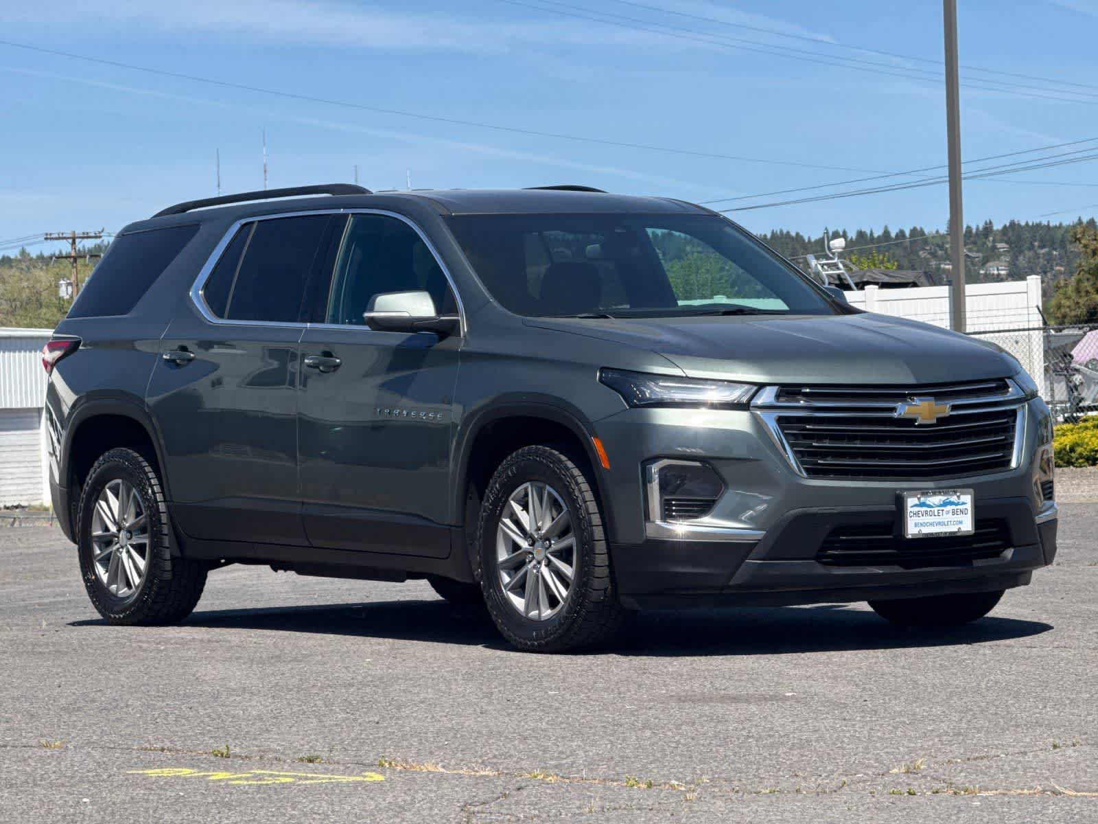 Thumbnail: 2023 Chevrolet Traverse - 9