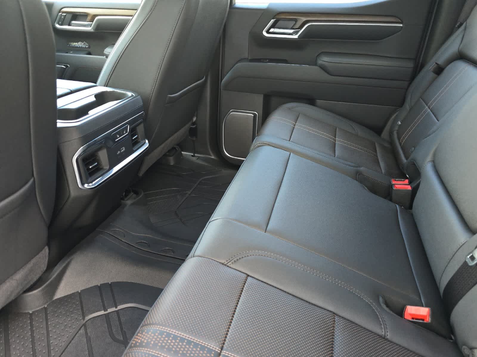 Thumbnail: 2026 Chevrolet Silverado 1500 - 4