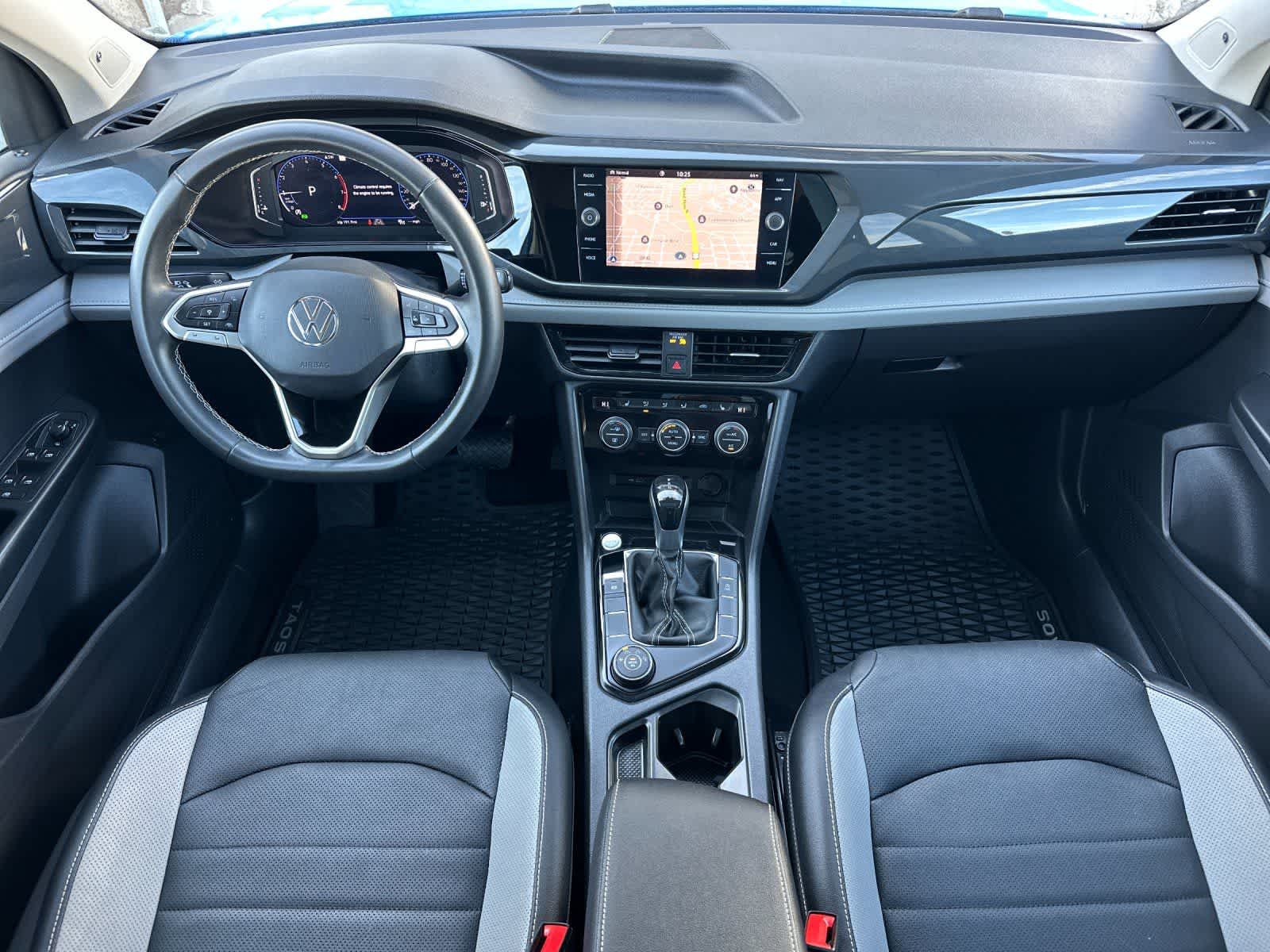 Thumbnail: 2022 Volkswagen Taos - 3