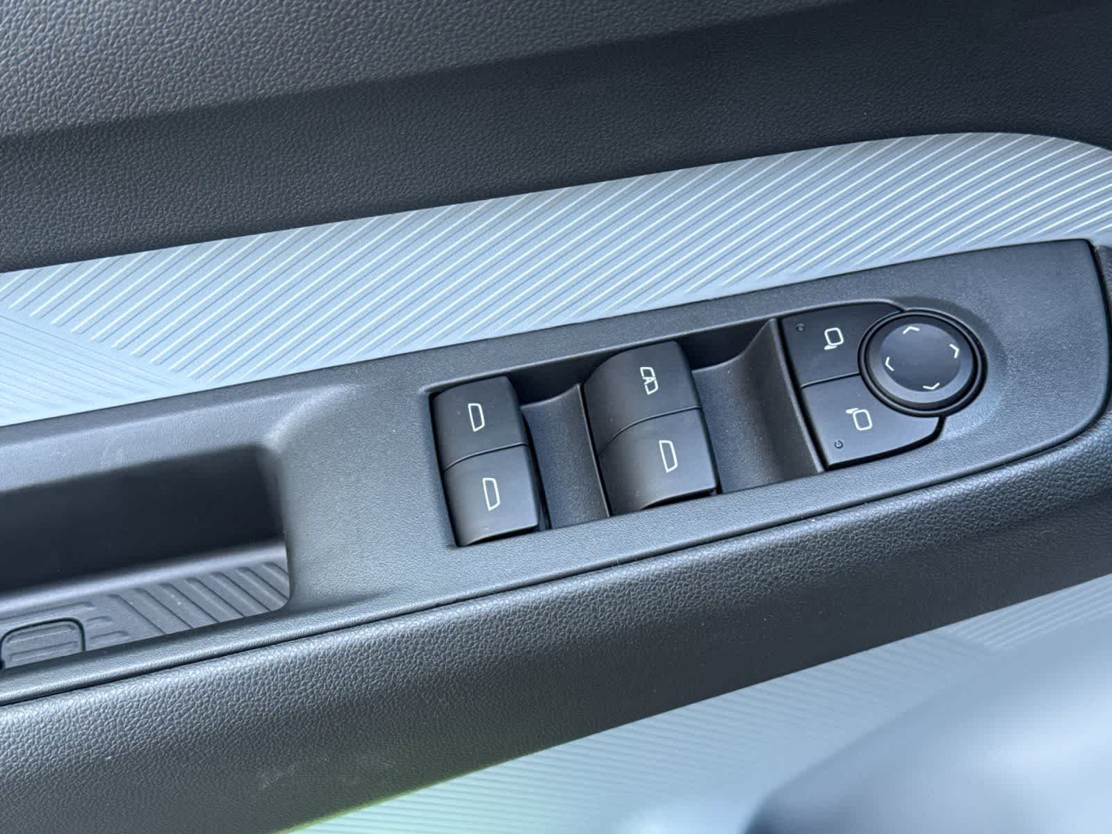 Thumbnail: 2027 Chevrolet Bolt EV - 13